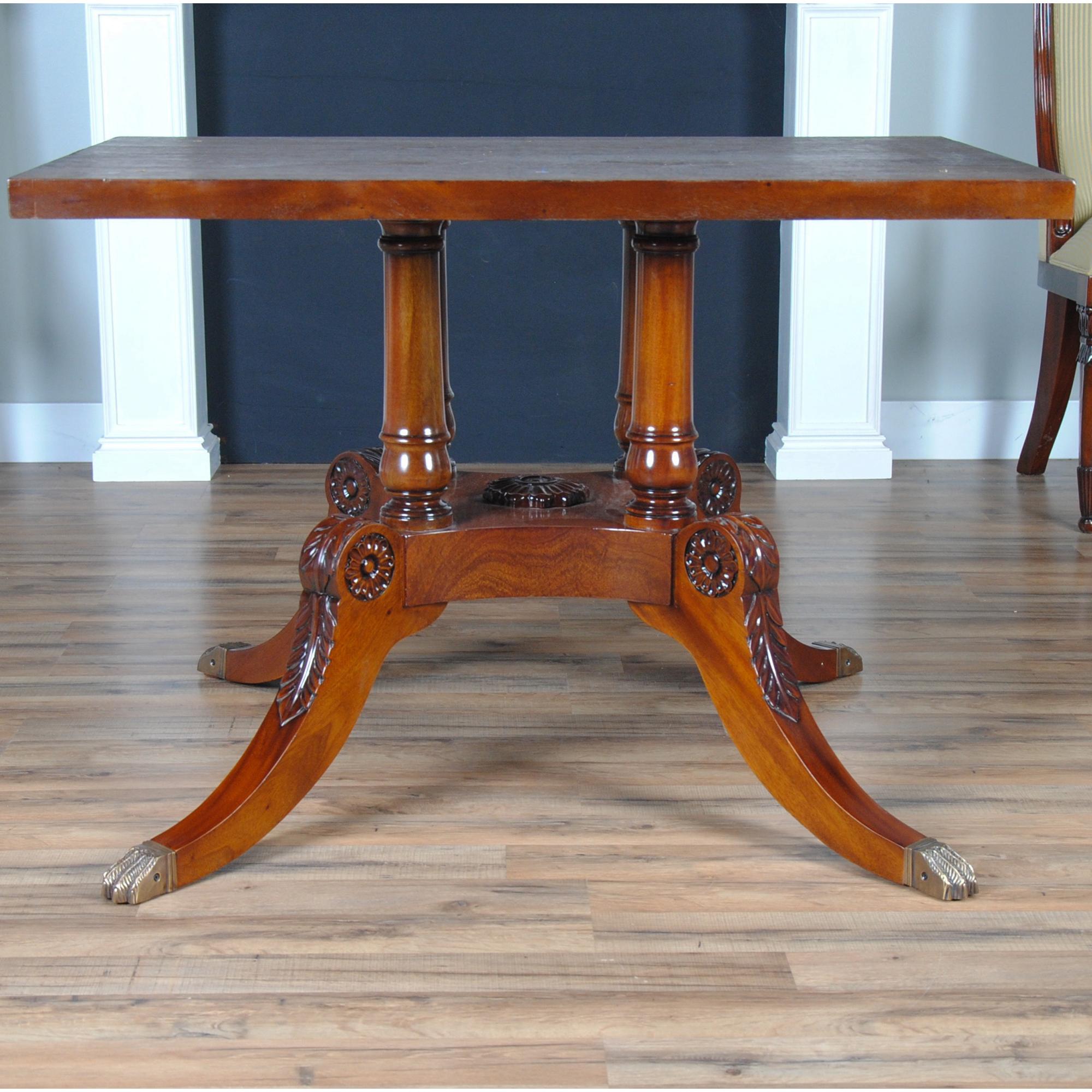 54″-90″ Round Mahogany Table In New Condition For Sale In Annville, PA