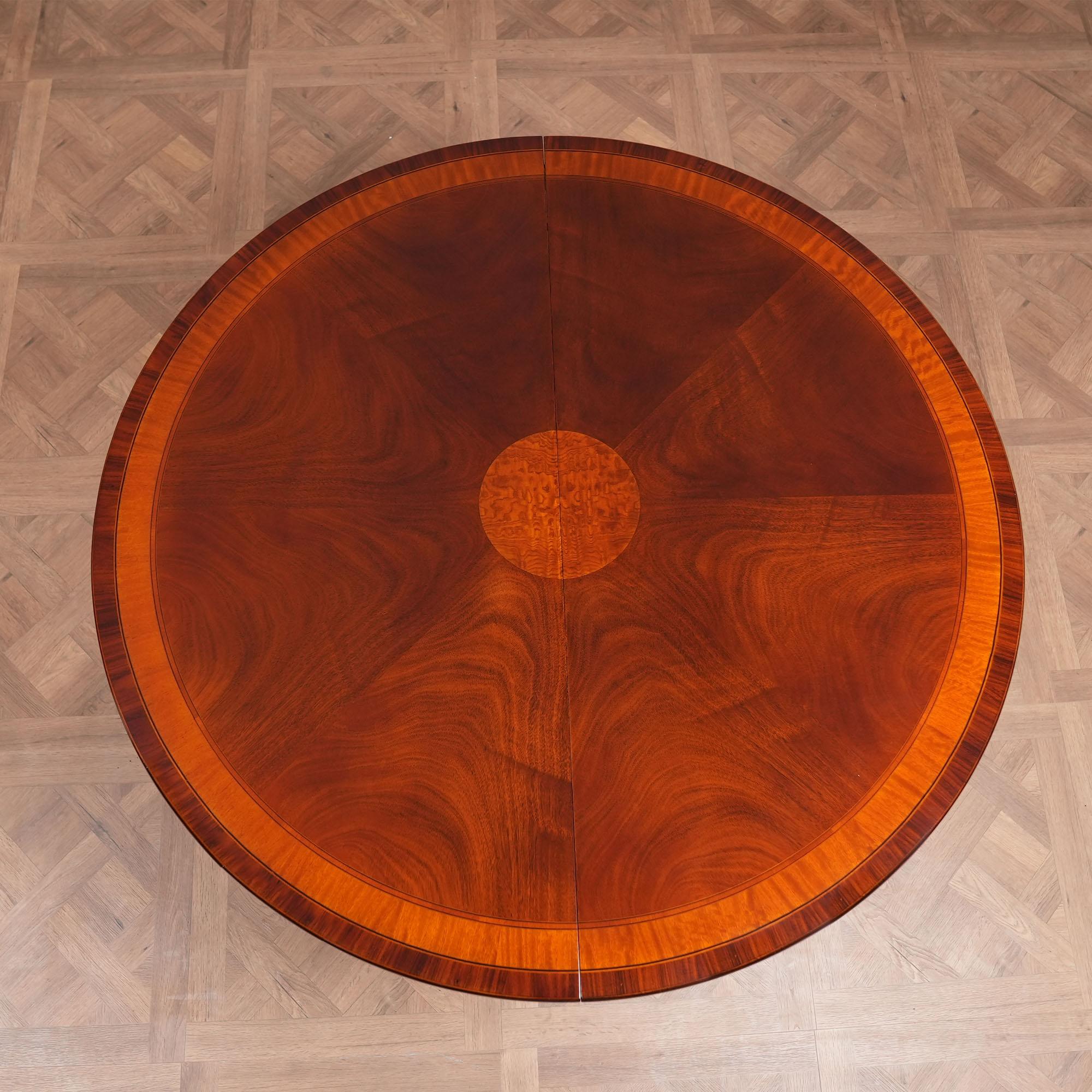 54″-90″ Table ronde en acajou en vente 1