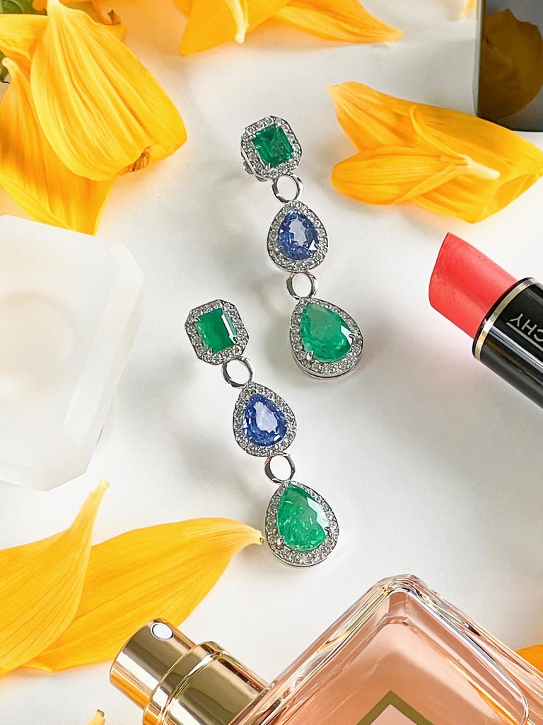 Emerald Cut  5.4 Carat Emerald and 3.93 Carat Blue Sapphire Diamond Earrings in 18K Gold  For Sale