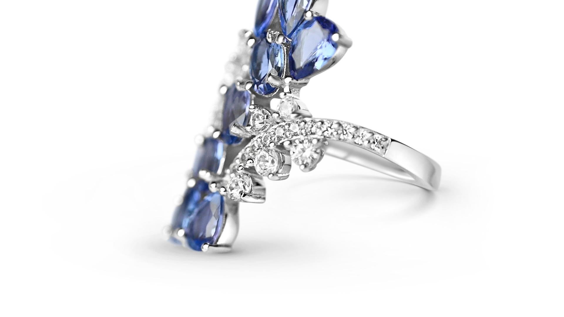 ♥ Willkommen bei Blue Star Gems Unser freudiger und bedeutungsvoller Schmuck
Bei Blue Star Gems ist es unsere Leidenschaft, fröhlichen und aussagekräftigen Schmuck für den Alltag anzubieten. Unsere Kollektion umfasst beliebte Verlobungs- und