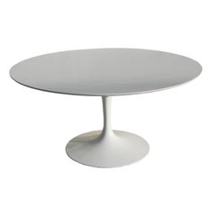 Rare Early Version S-35-A Saarinen Tulip Table