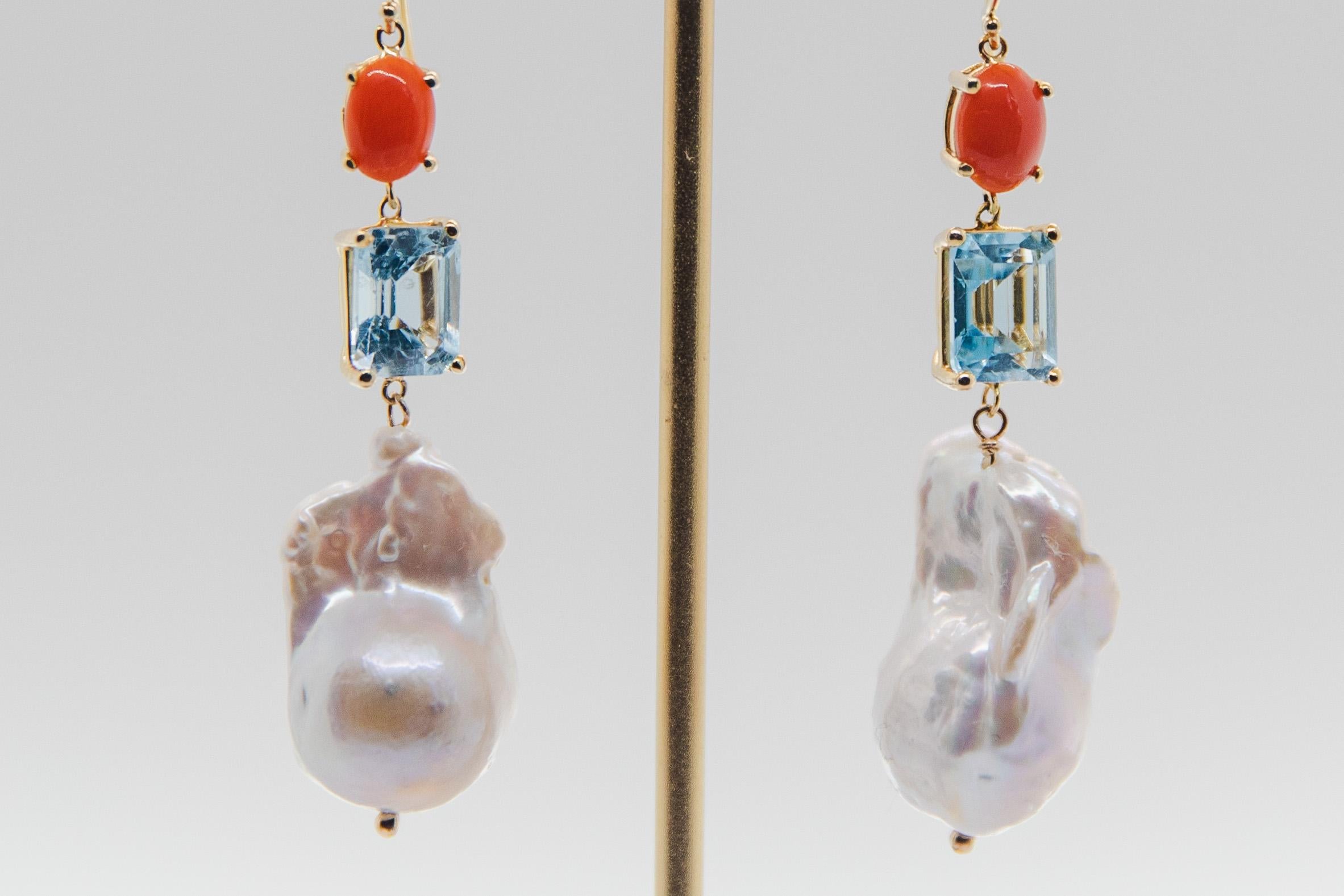 Boucles d'oreilles en goutte en corail, tourmaline bleue de 5,40 carats et perle baroque en vente 4