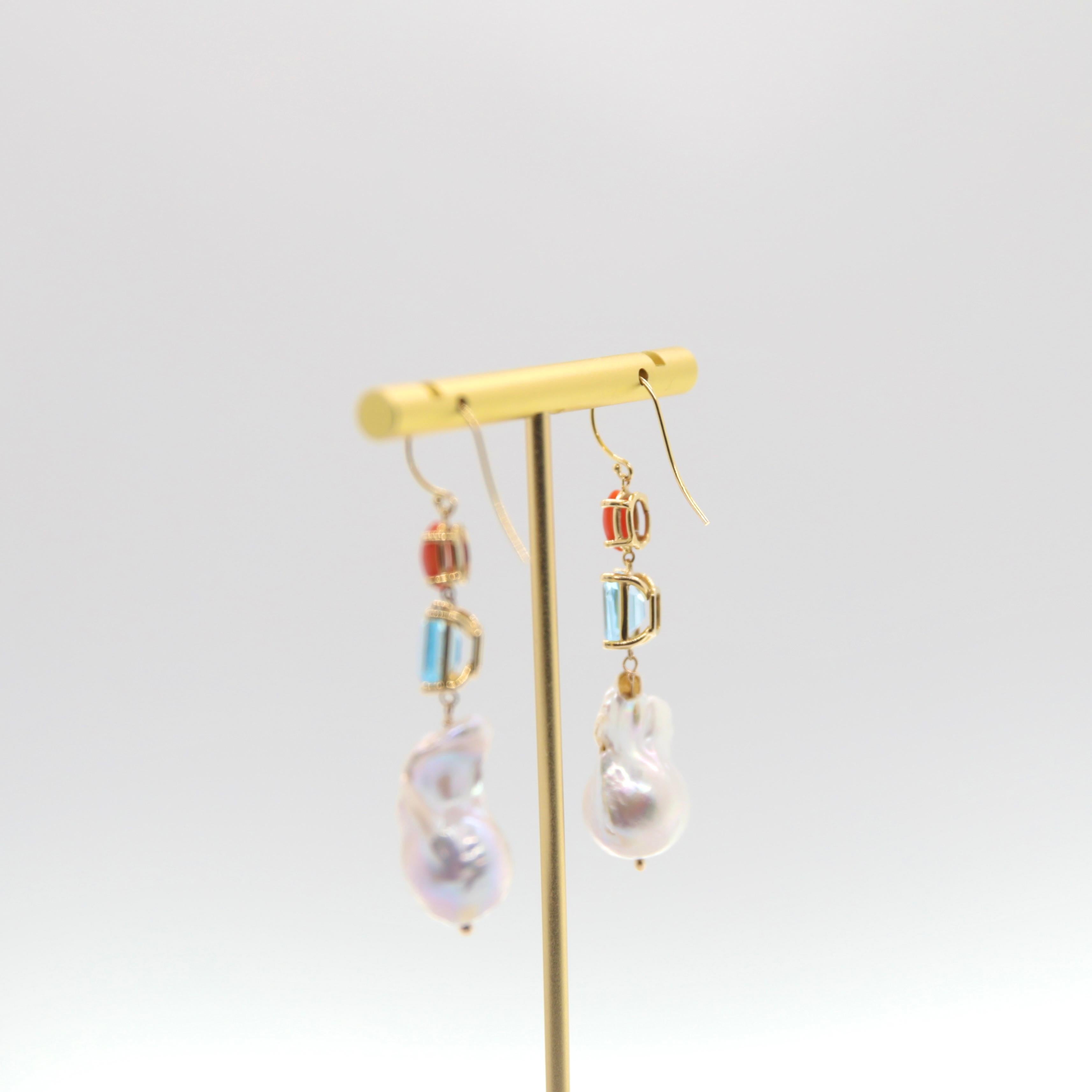 Taille émeraude Boucles d'oreilles en goutte en corail, tourmaline bleue de 5,40 carats et perle baroque en vente