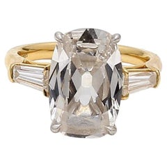 Bague de fiançailles en or jaune 18K avec diamant coussin et baguette de 5,40 carats