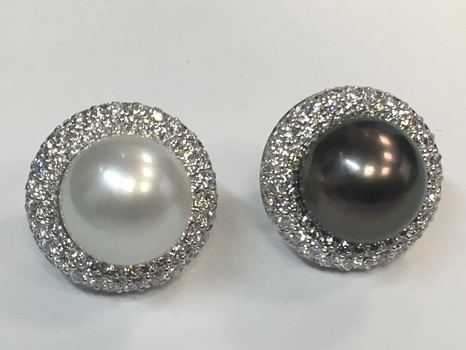 5.40 Carat Natural Diamond and Black Tahitian and South Sea Pearl Gold Earrings For Sale 4