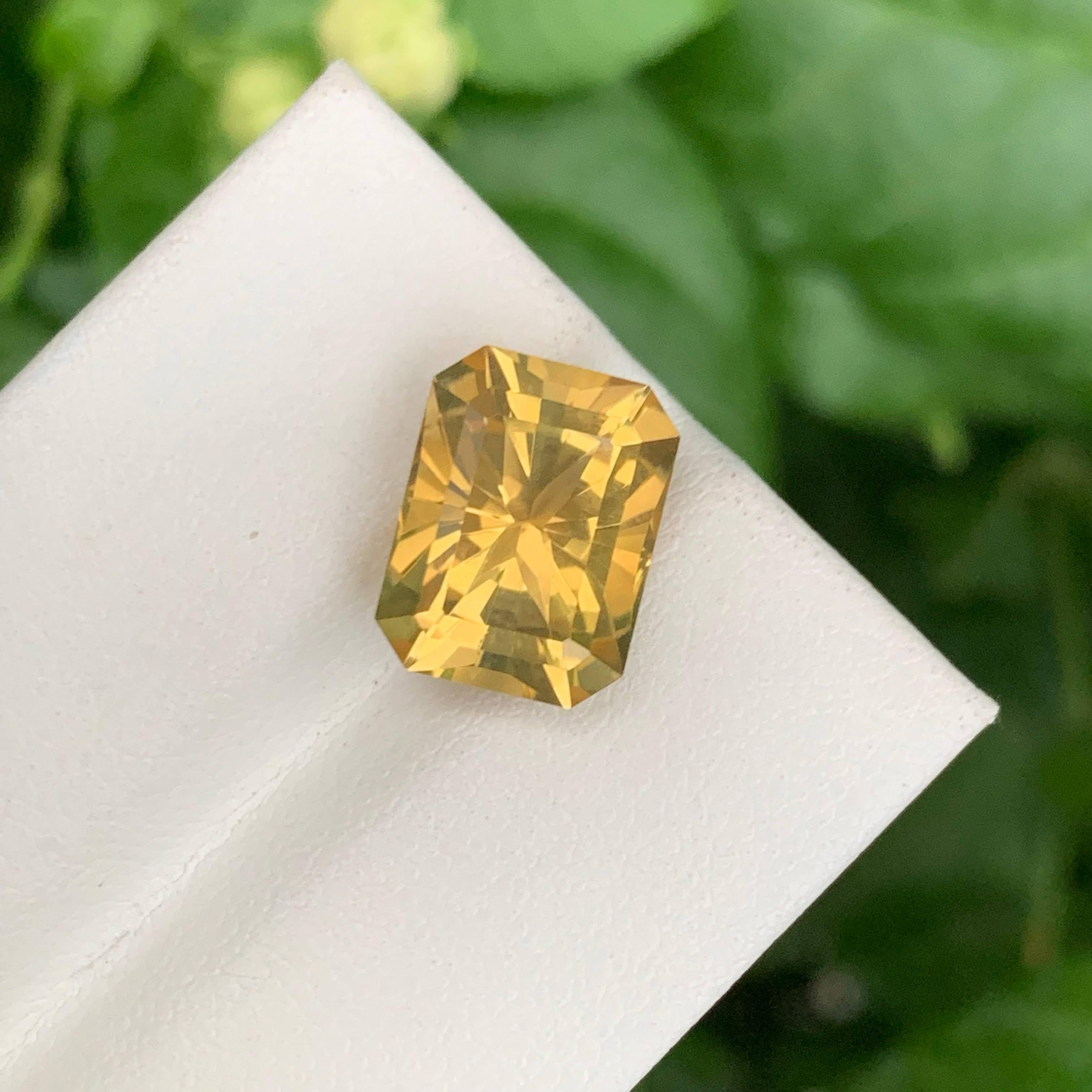 5.40 Carat Natural Loose Golden Citrine Stone Custom Precision Cut African Gem In New Condition For Sale In Bangkok, TH