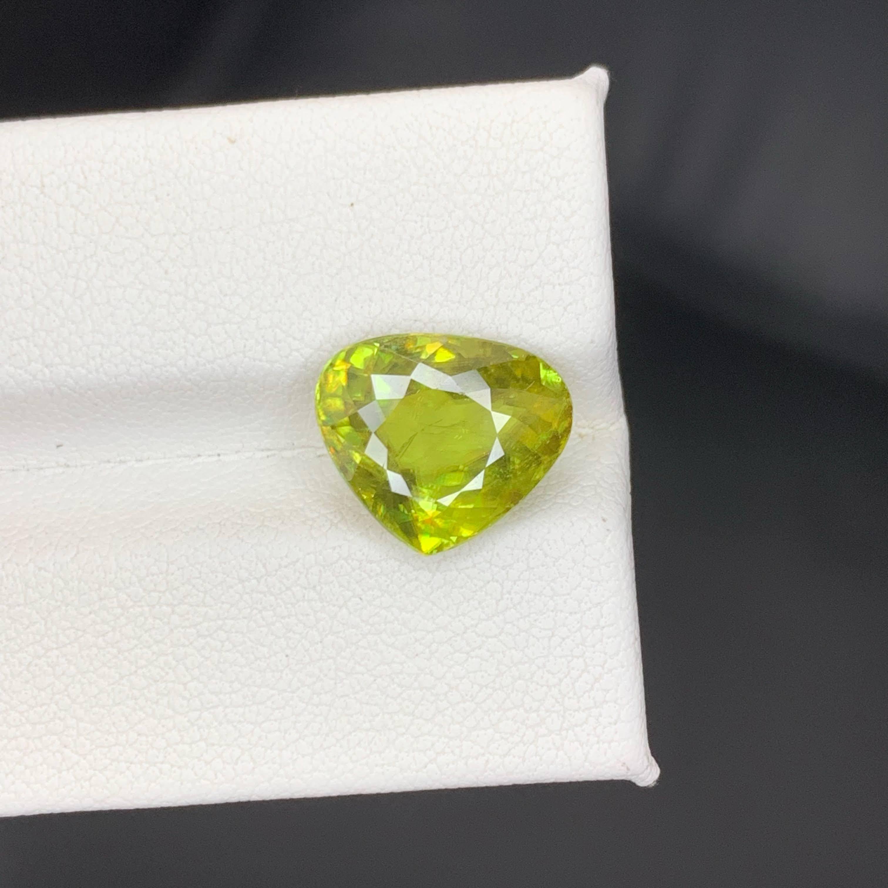 5.40 Carat Natural Loose Green Sphene Stone Heart Shape Madagascar's Gemstone (pierre précieuse de Madagascar) en vente 2