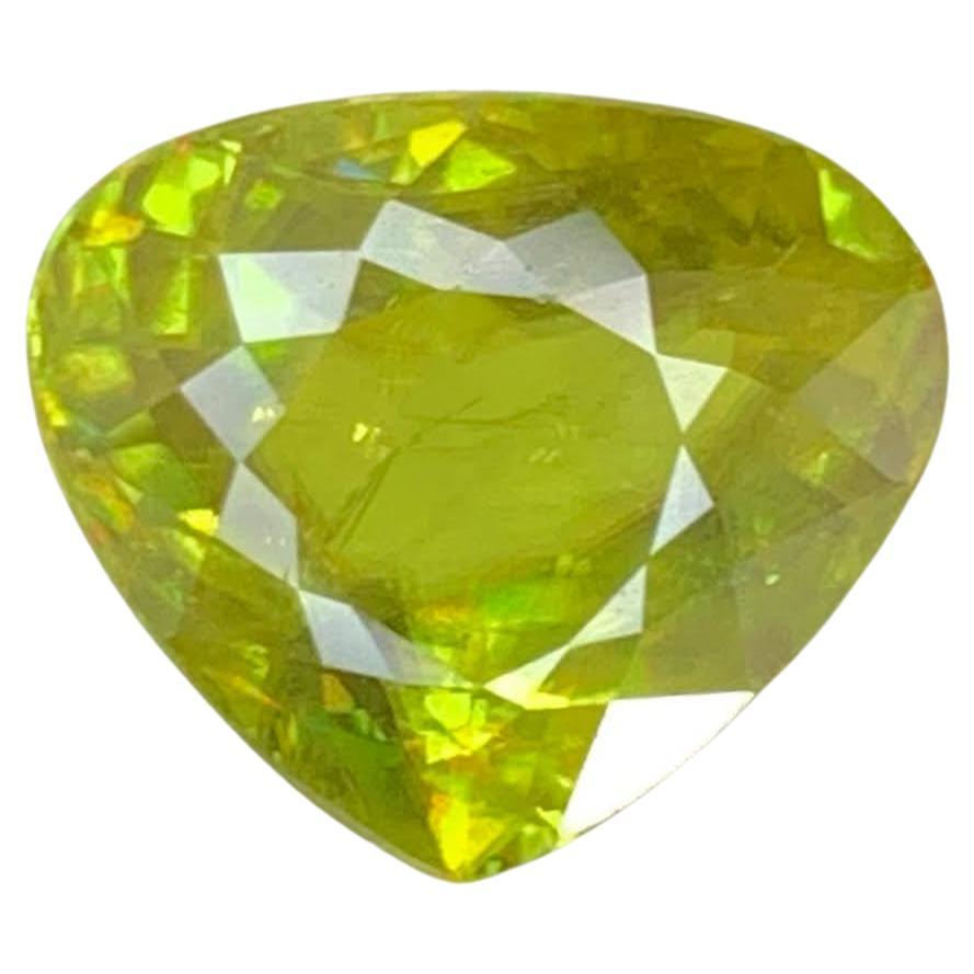 5.40 Carat Natural Loose Green Sphene Stone Heart Shape Madagascar
s Gemstone (pierre précieuse de Madagascar)