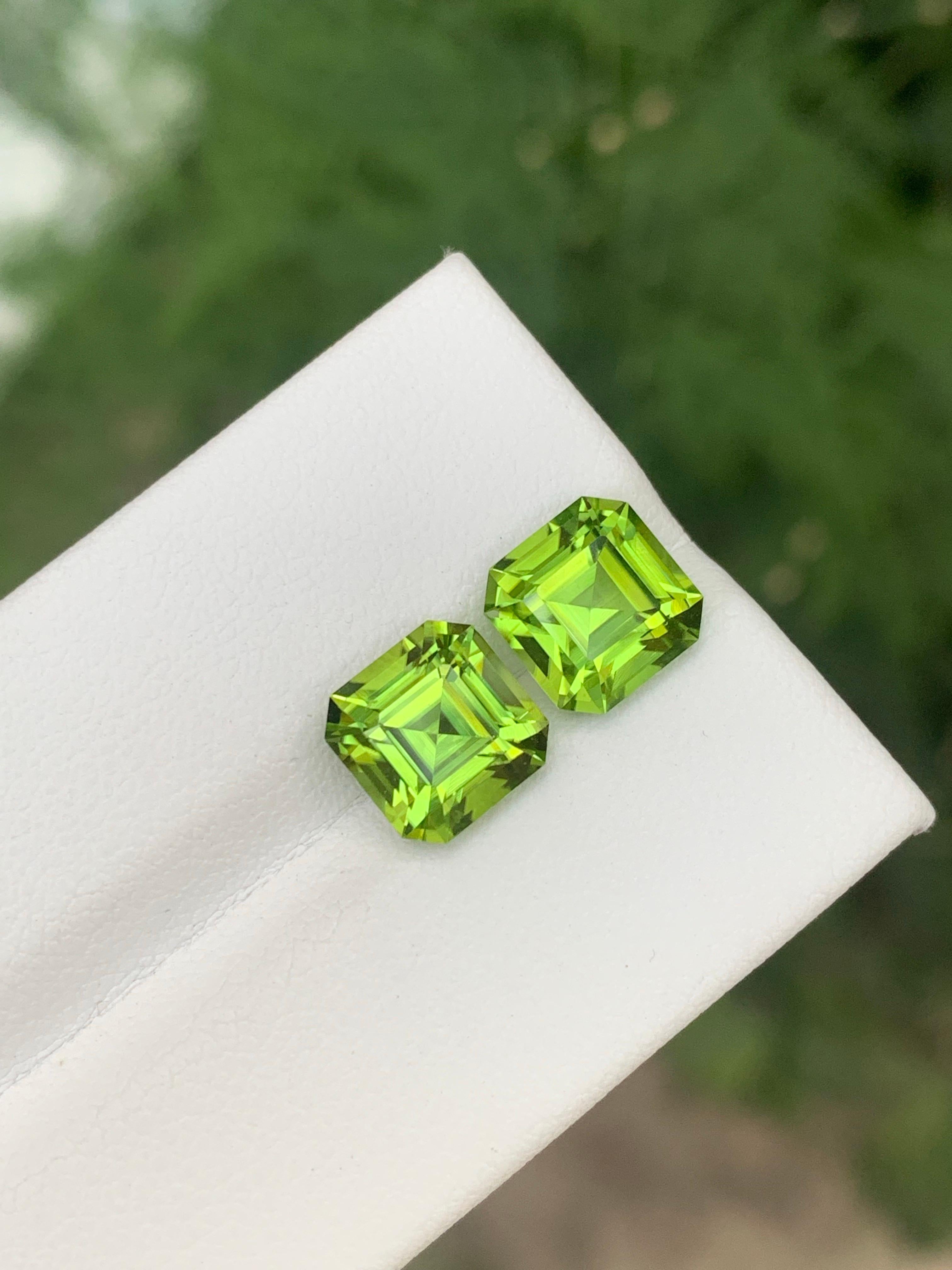 5.40 Carat Natural Loose Peridot Pair Square shape Gemstone For Jewellery Making For Sale 5