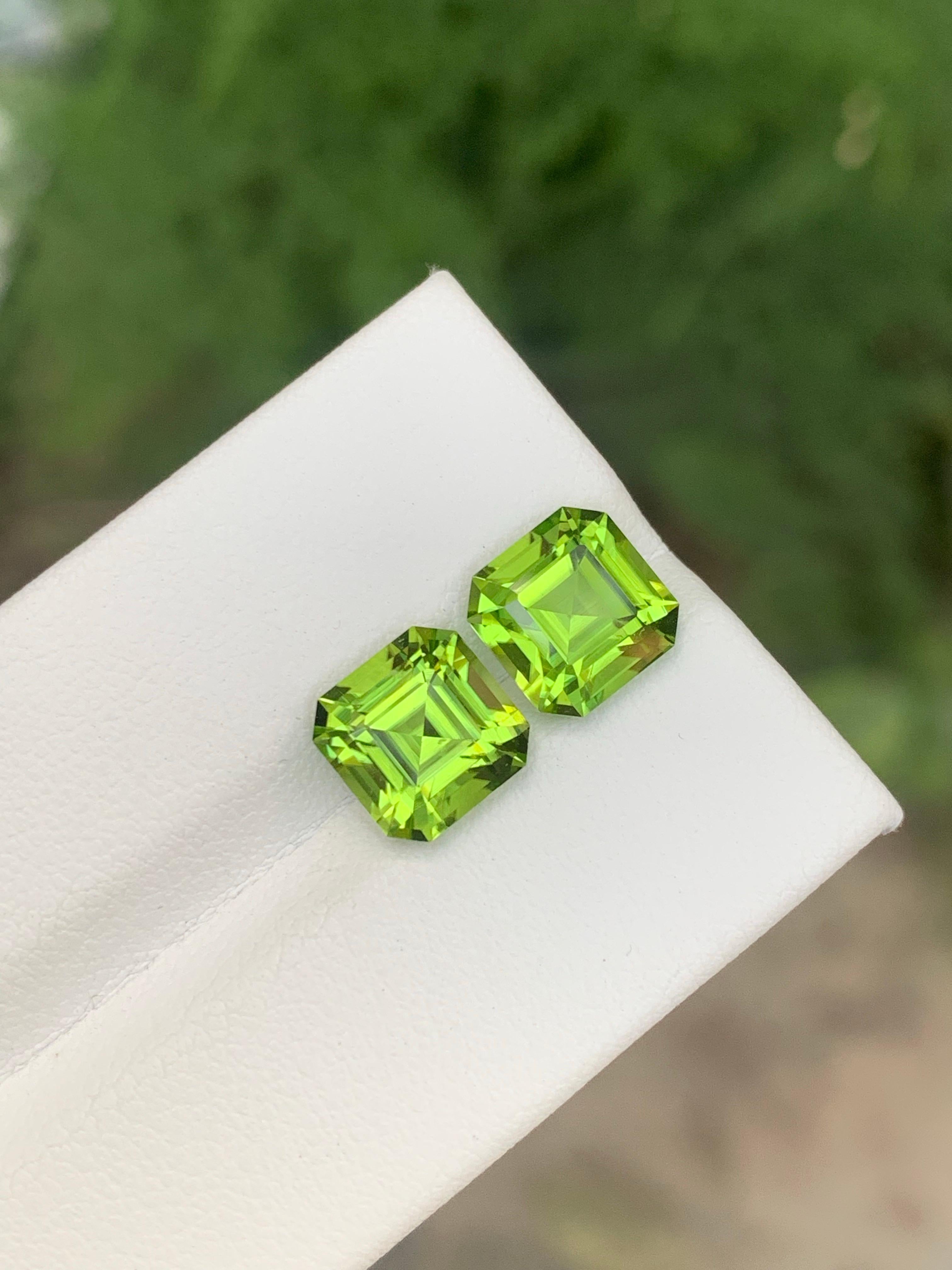 5.40 Carat Natural Loose Peridot Pair Square shape Gemstone For Jewellery Making For Sale 7
