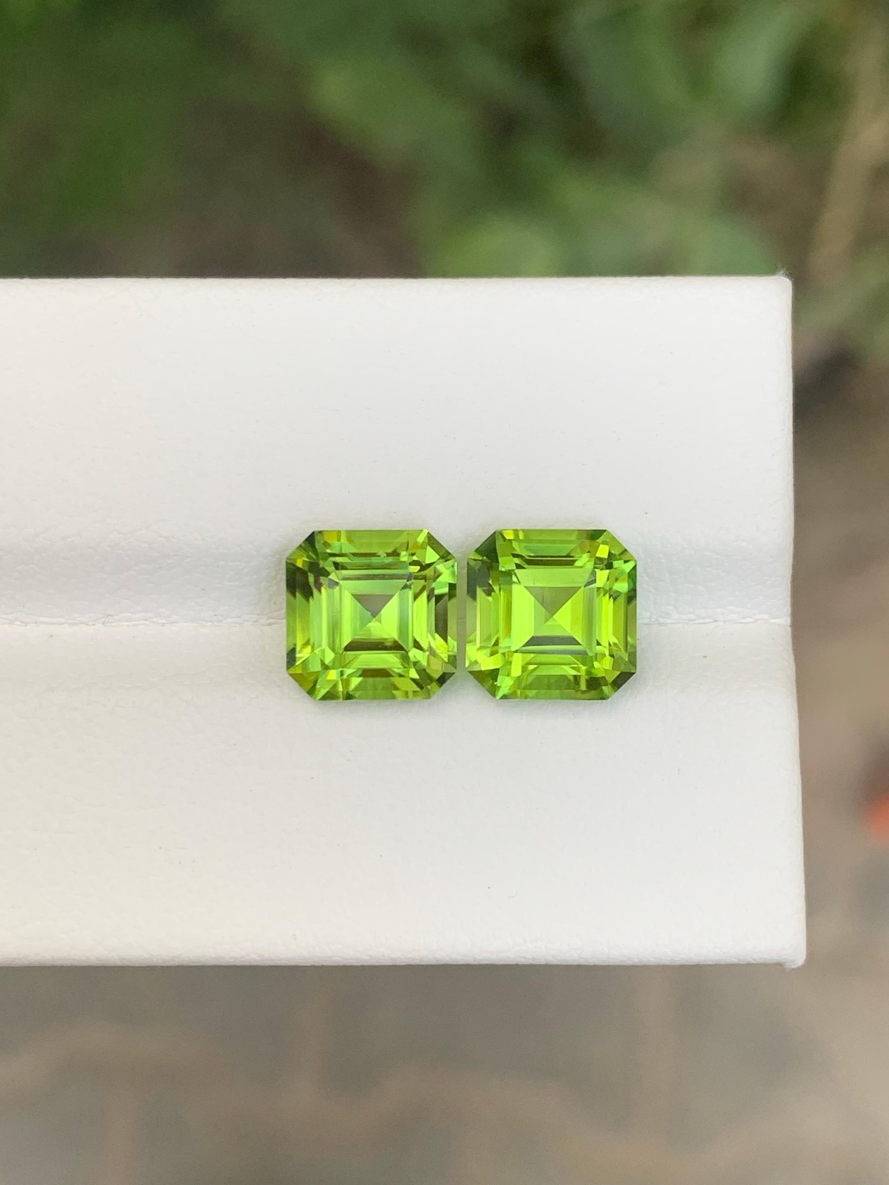 5.40 Carat Natural Loose Peridot Pair Square shape Gemstone For Jewellery Making For Sale 8