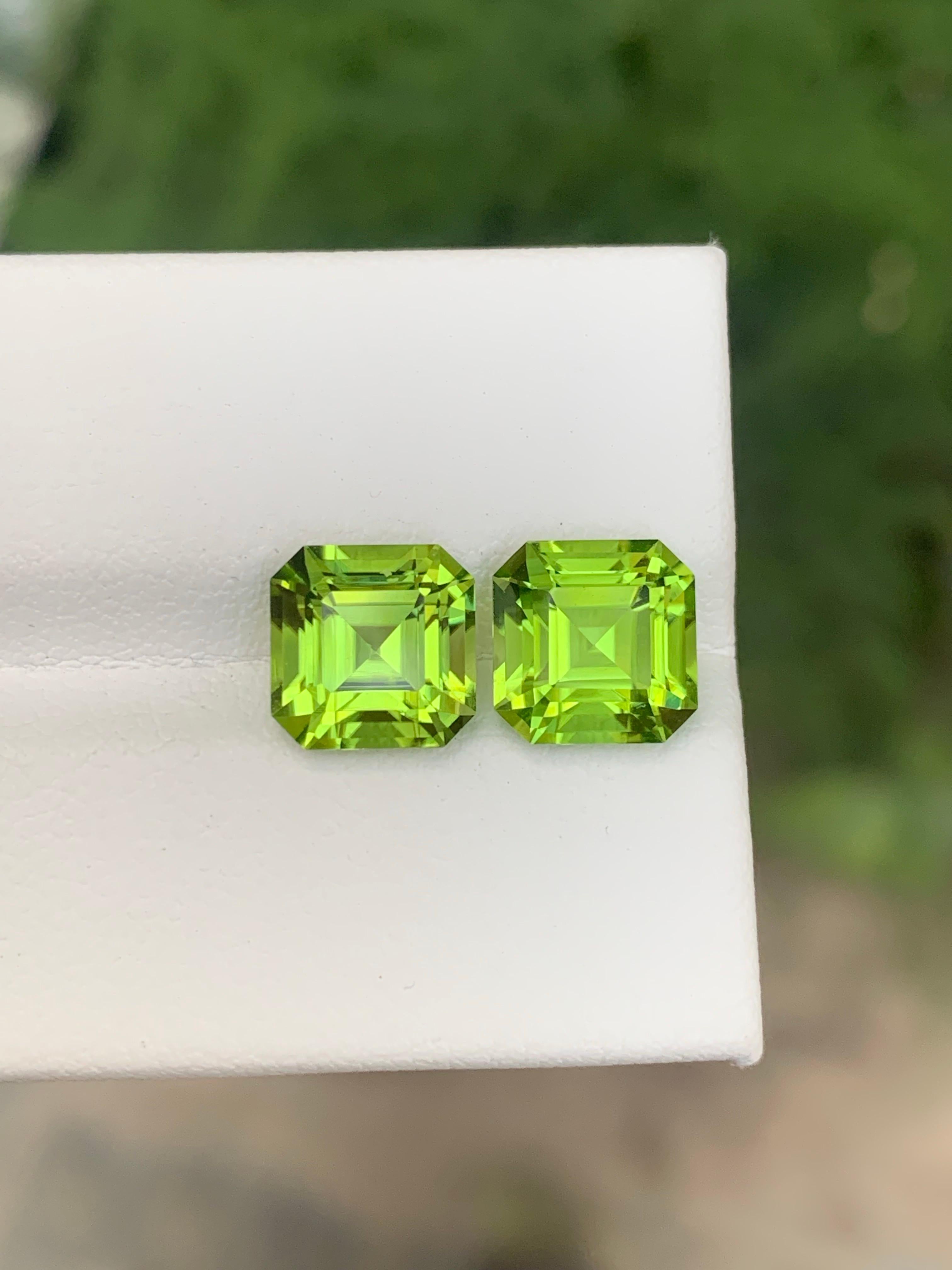 5.40 Carat Natural Loose Peridot Pair Square shape Gemstone For Jewellery Making For Sale 2