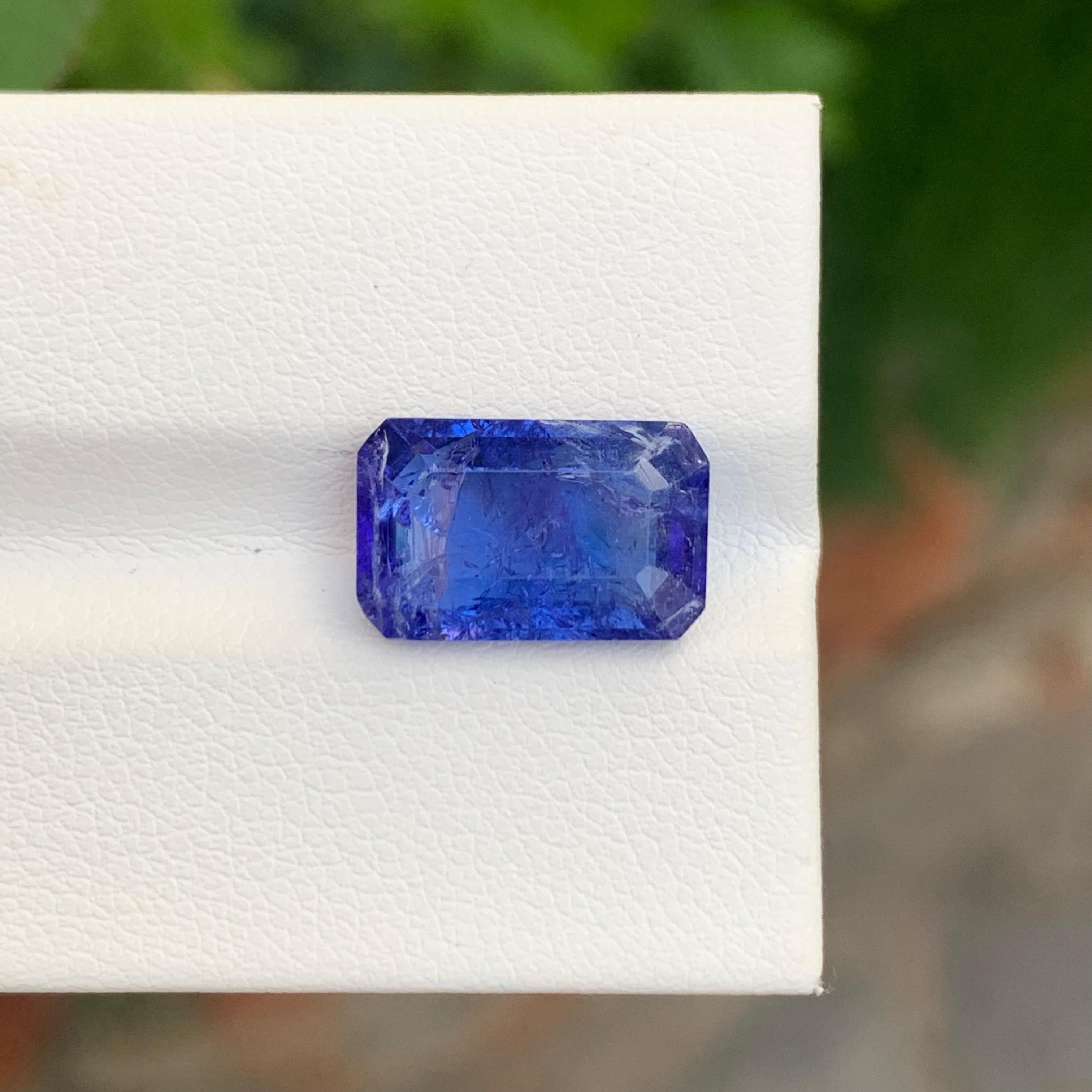 5.40 Carat Pretty Loose Tanzanite Emerald Shape Included Gemstone For Sale 4