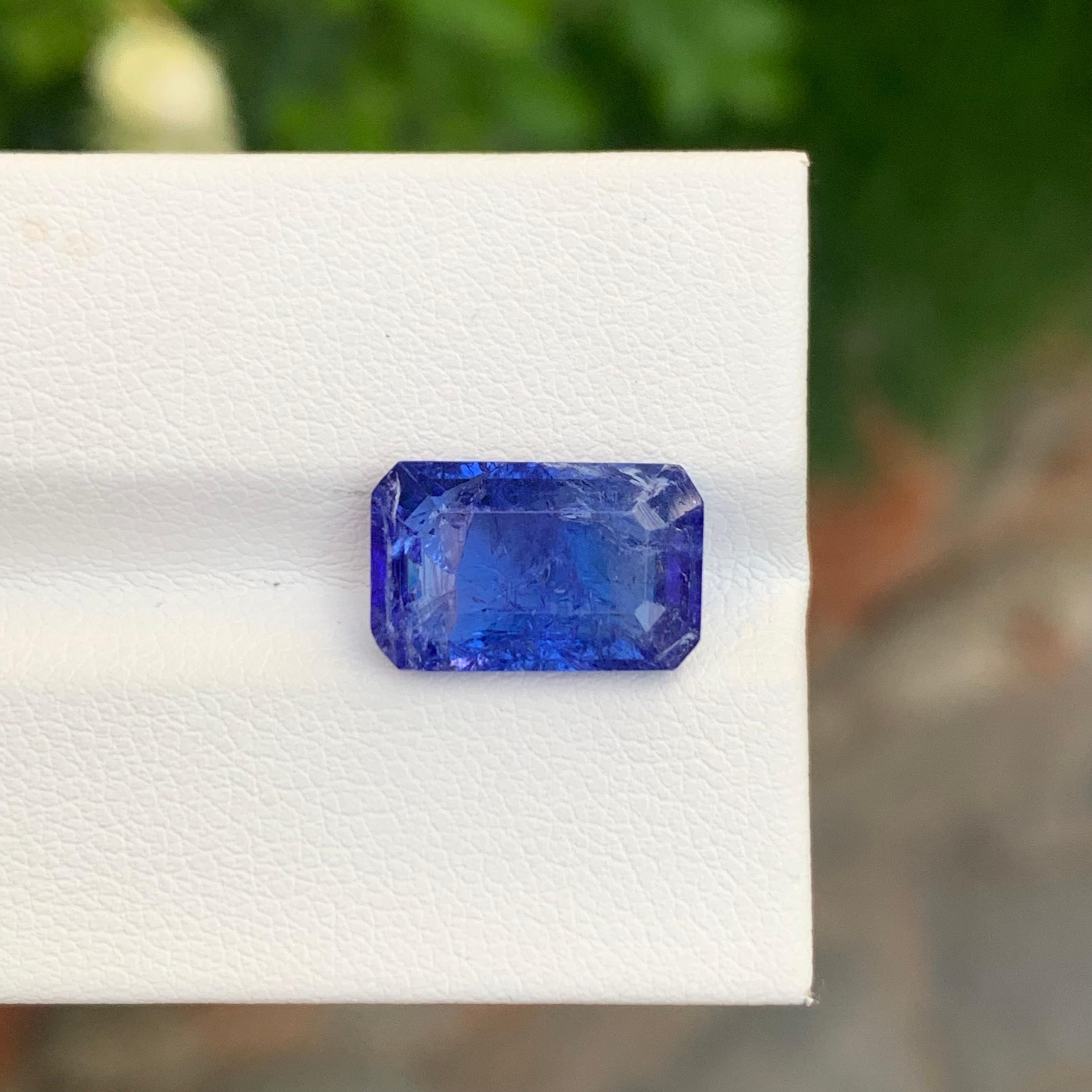 5.40 Carat Pretty Loose Tanzanite Emerald Shape Included Gemstone For Sale 2