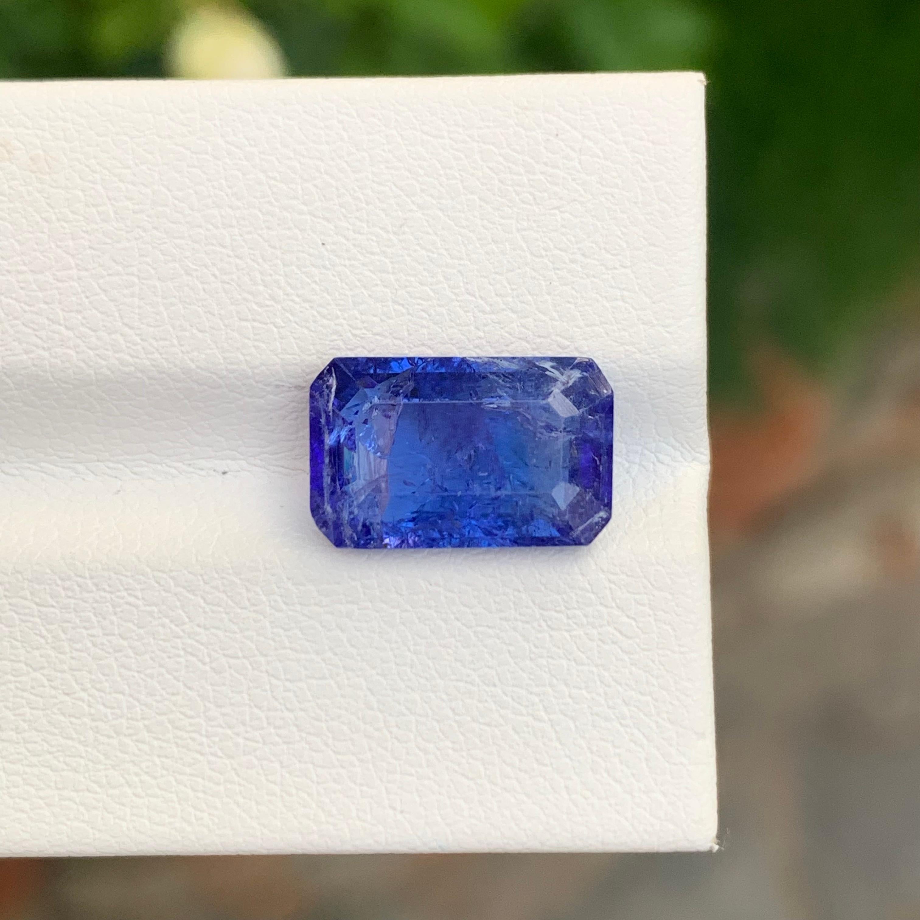 5.40 Carat Pretty Loose Tanzanite Emerald Shape Included Gemstone For Sale 3