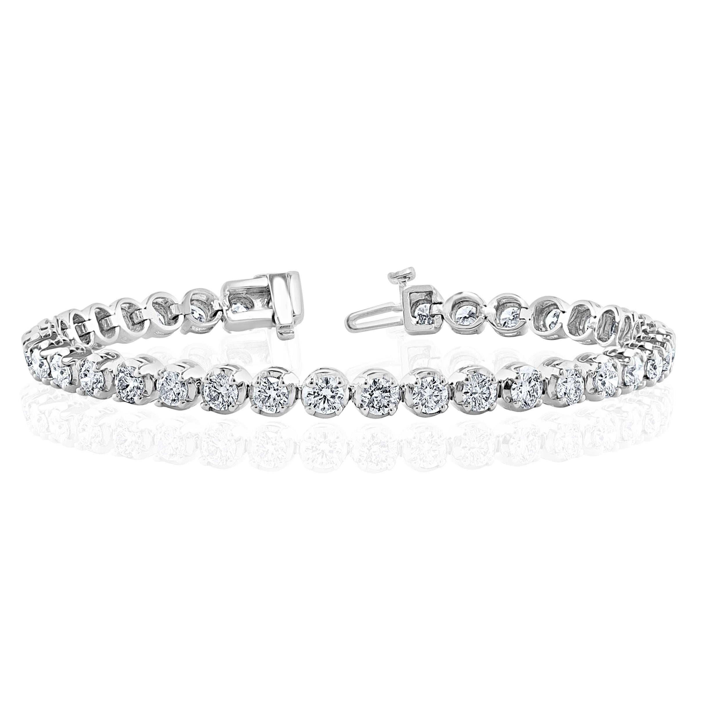 5.40 Carat Round Diamond Tennis Bracelet In New Condition For Sale In New York, NY