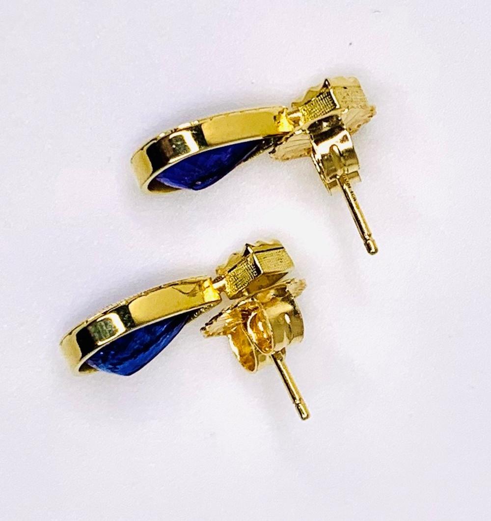 5.40 ct. t.w. Tanzanite Pear, Diamond, 18k Yellow Gold Bezel Drop Post Earrings In New Condition In Los Angeles, CA