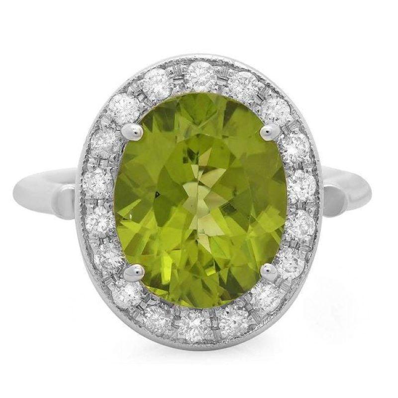 5.40 Carats Natural Peridot and Diamond 14k Solid White Gold Ring In New Condition For Sale In Los Angeles, CA