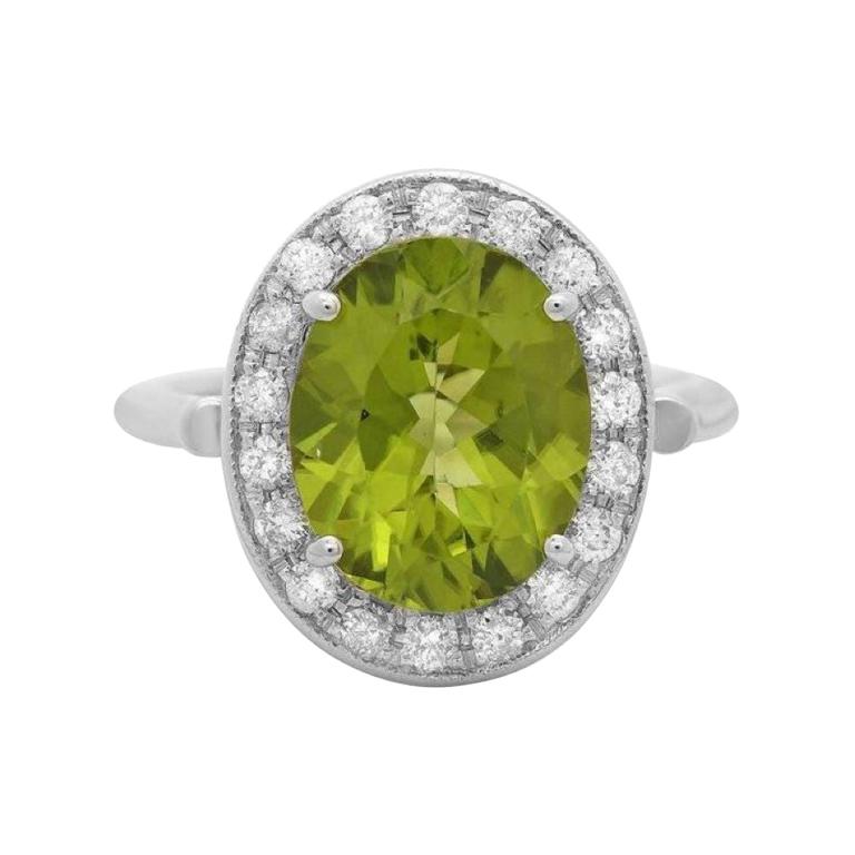 5.40 Carats Natural Peridot and Diamond 14k Solid White Gold Ring For Sale