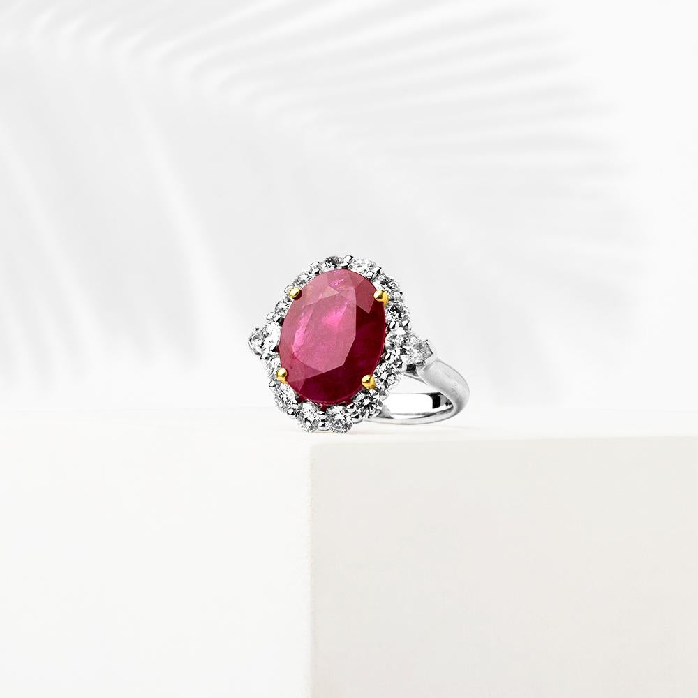 Women's 5.40 Carats Natural Ruby Solitaire Ring Surrounded with 1.55 Ct's Diamonds For Sale