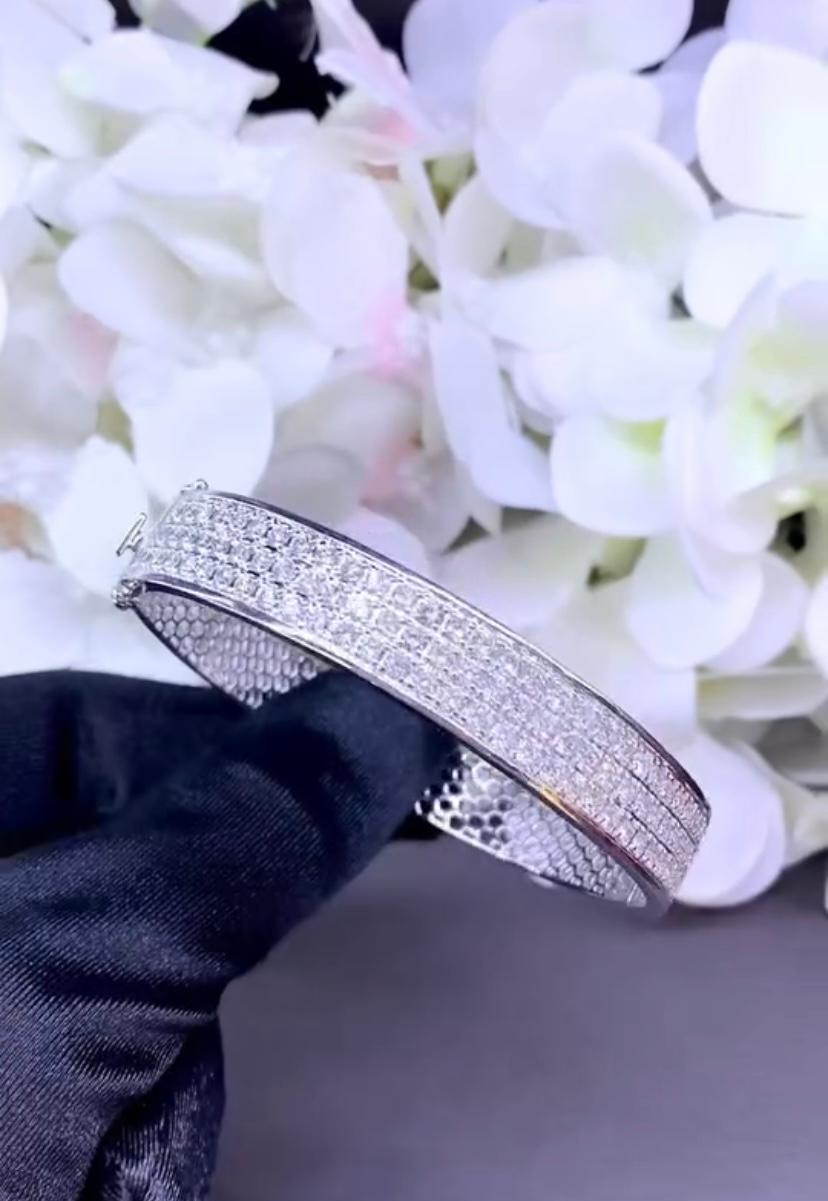 5,40 Karat natürliche Diamanten 18K Gold Contemporary Armband im Angebot 2
