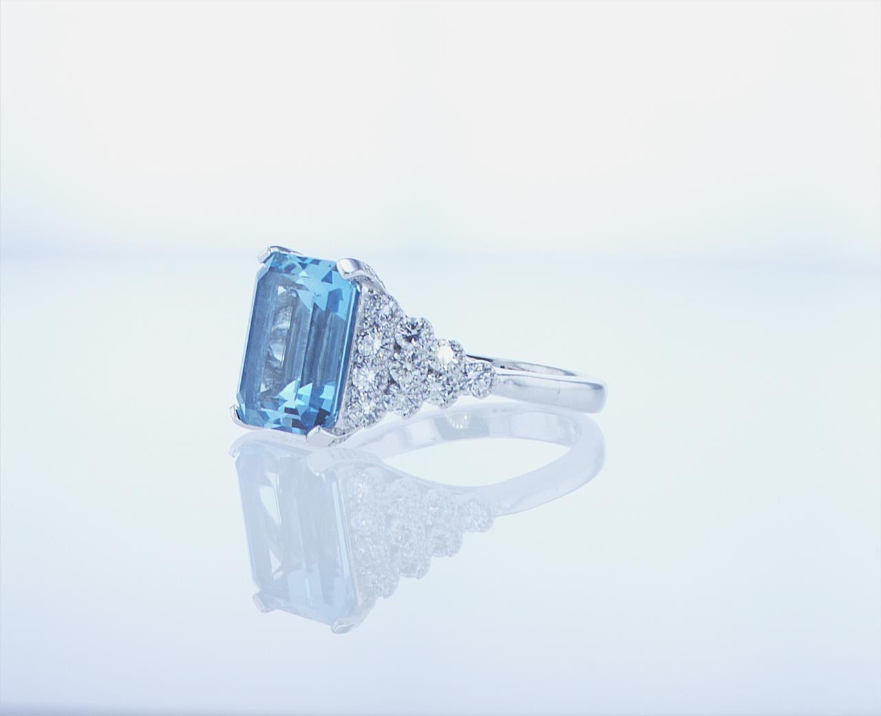 5.40ct Aqua Ring with over 1ct of Diamonds In New Condition For Sale In New York, NY