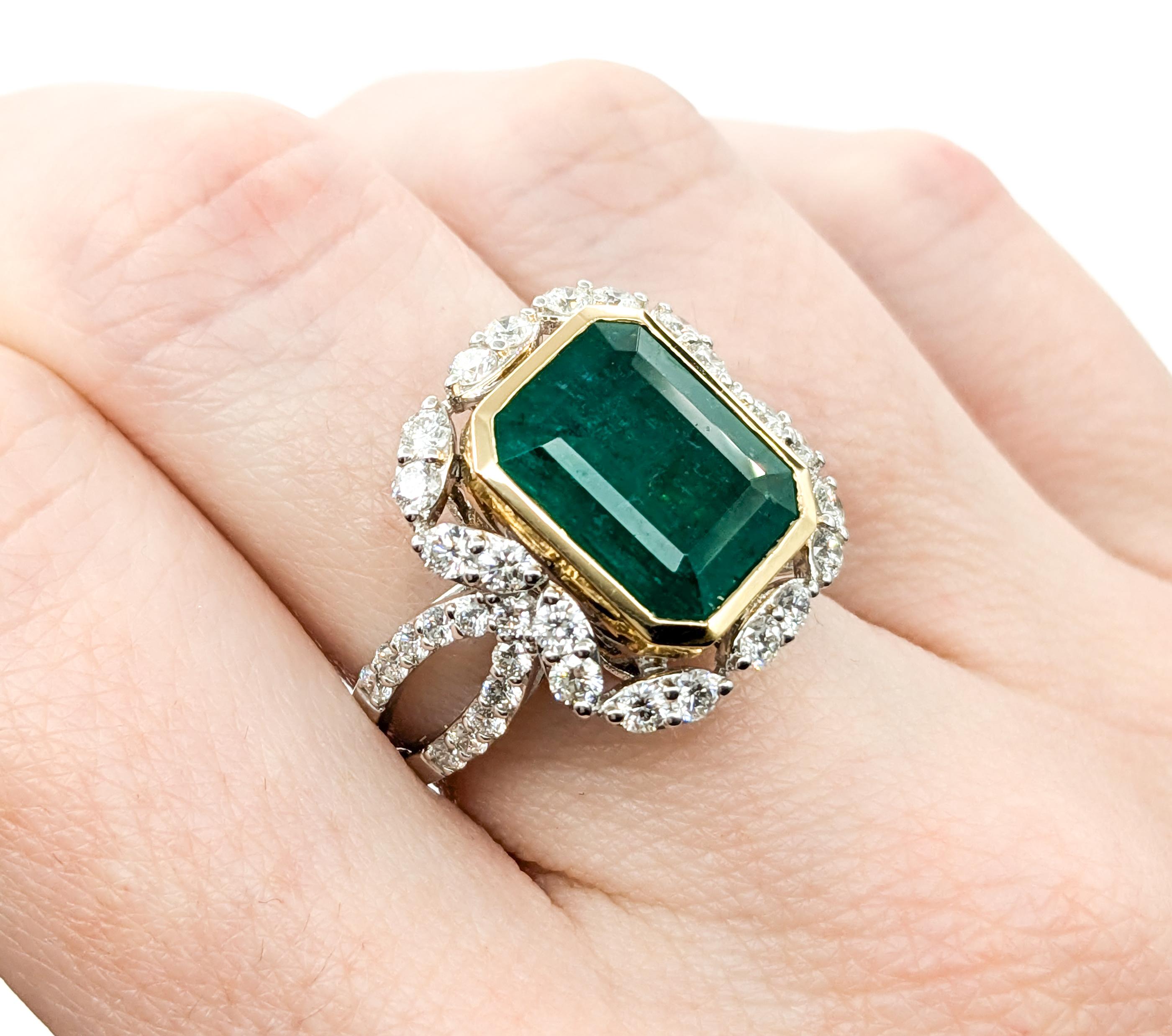 5,40ct Smaragd & Diamant Ring in 18kt zweifarbigem Gold (Smaragdschliff)