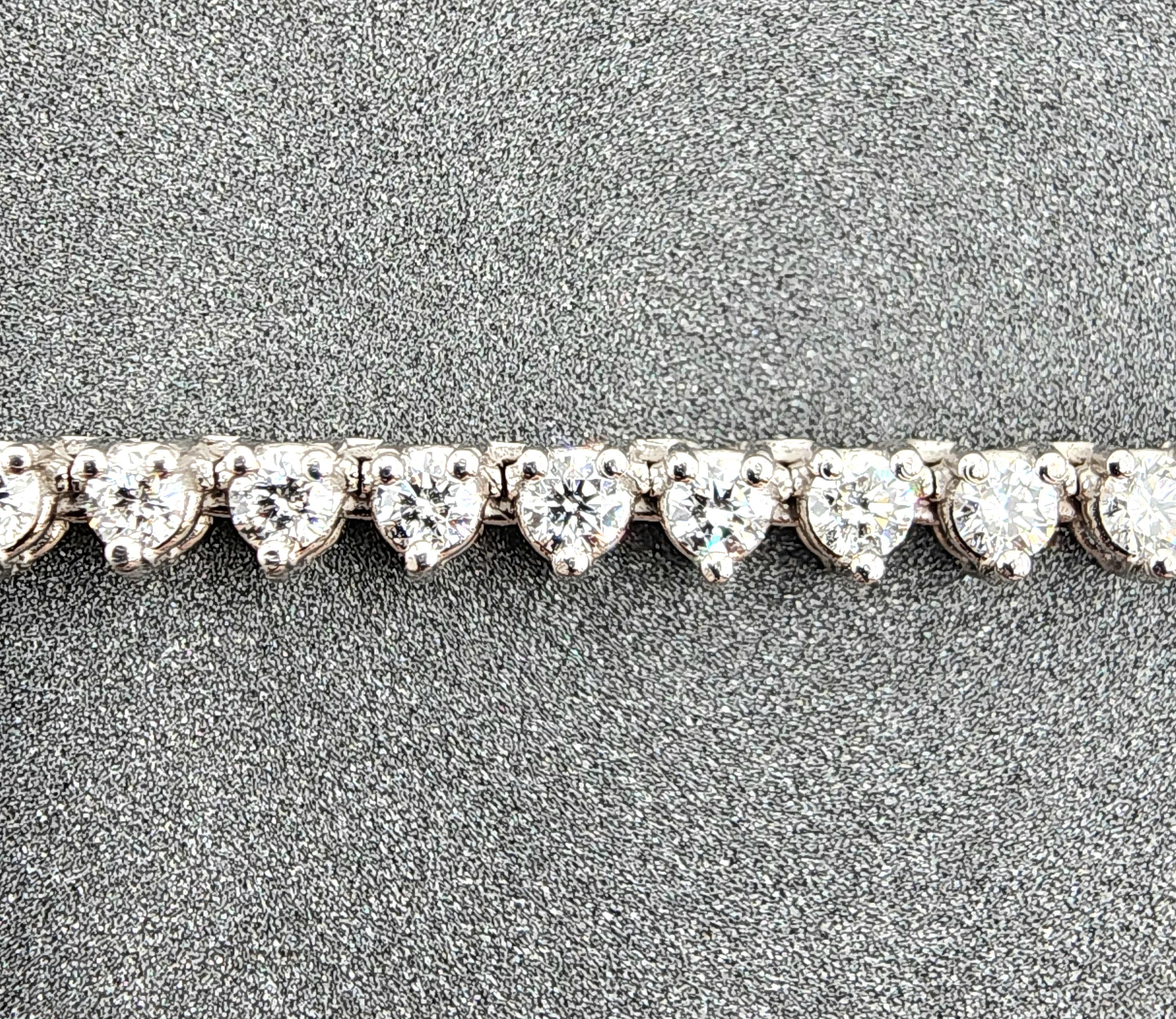 Women's or Men's 5.41 ct Diamond Tennis Necklace For Sale