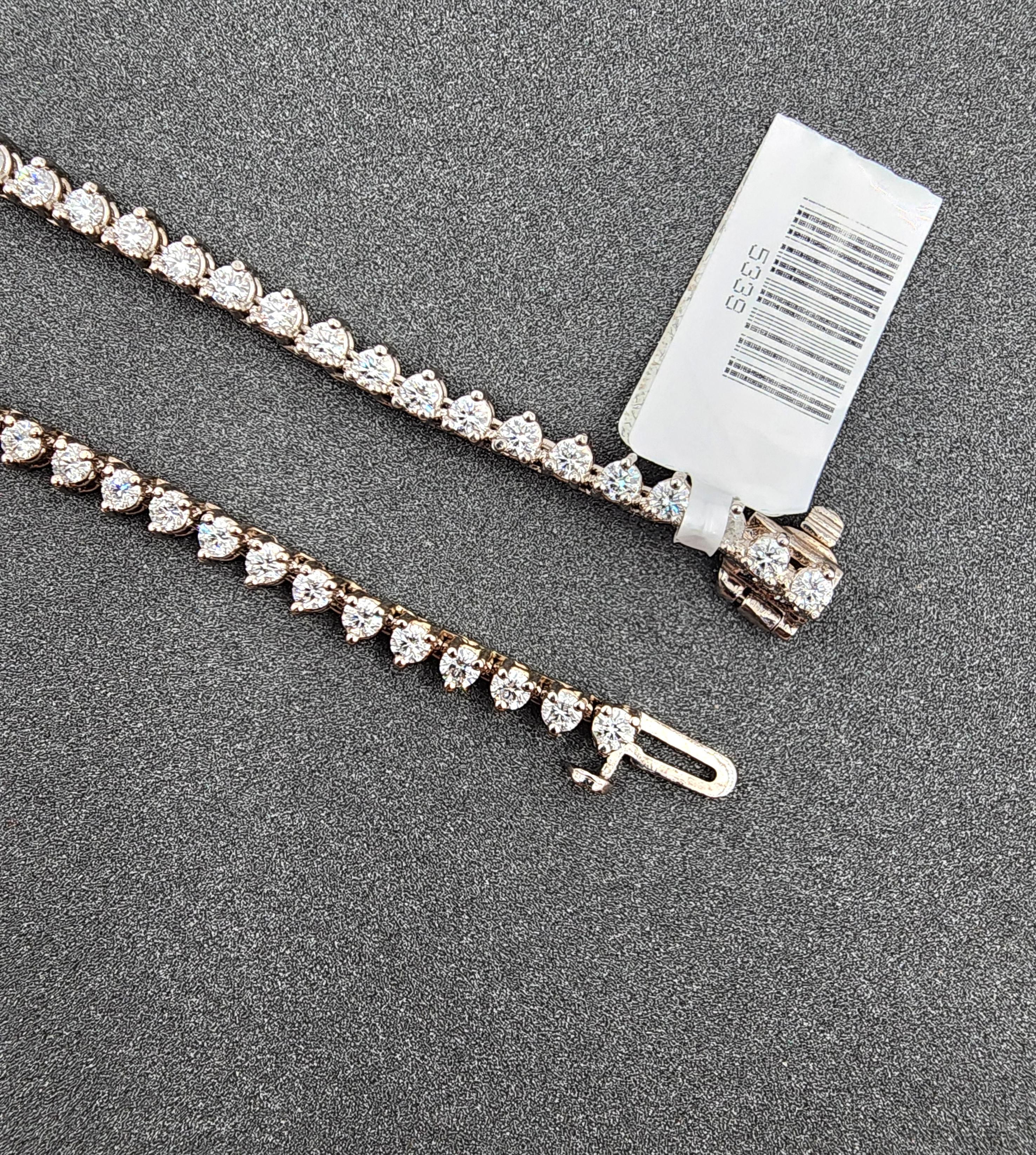 5.41 ct Diamond Tennis Necklace For Sale 2