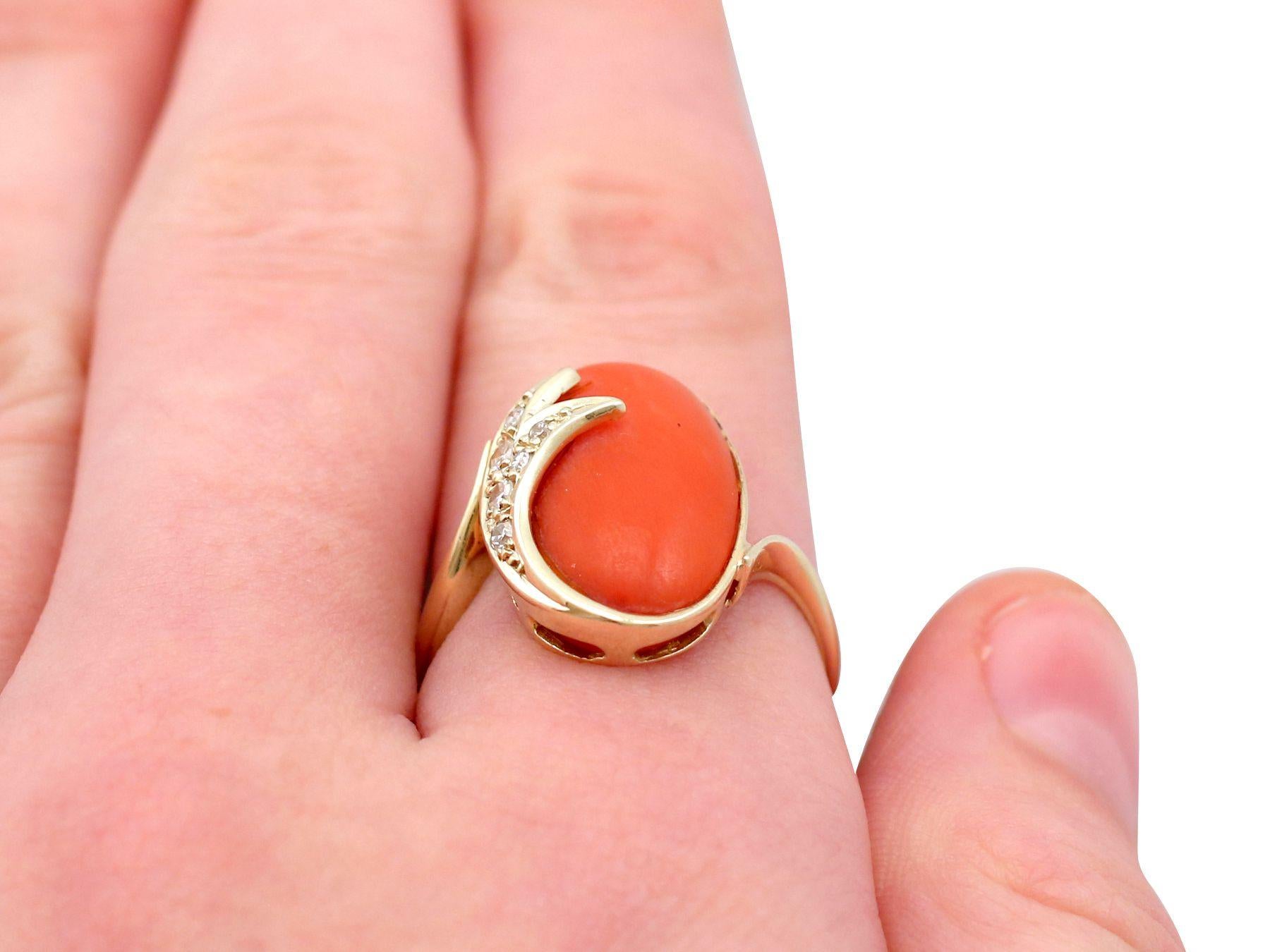 5.42 Carat Cabochon Cut Coral and Diamond Yellow Gold Cocktail Ring For Sale 2