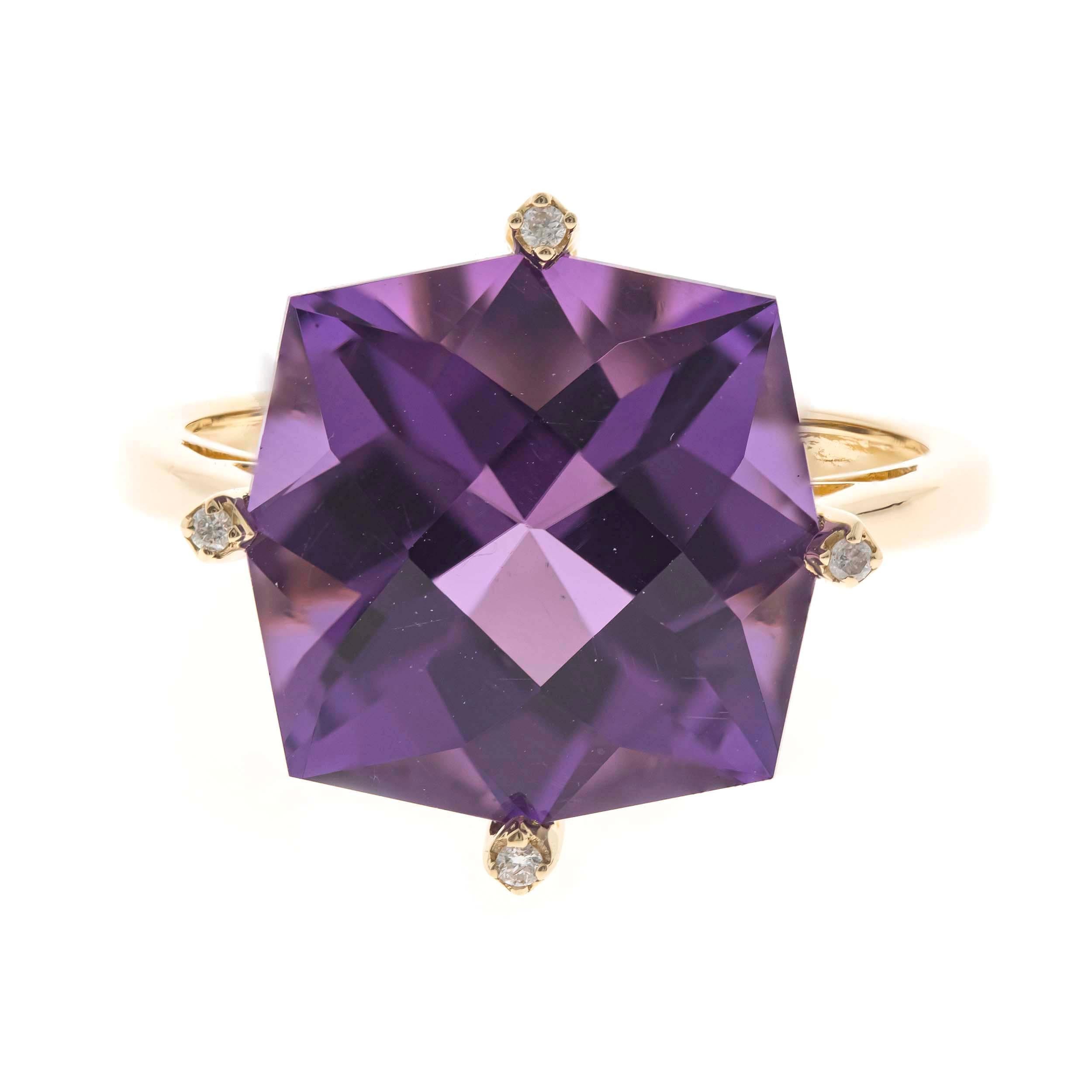 Trillion Cut 5.42 carat Cushion-cut Amethyst With Diamond accents 14K Yellow Gold Ring. For Sale