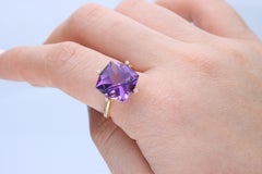 5.42 carat Cushion-cut Amethyst With Diamond accents 14K Yellow Gold Ring.
