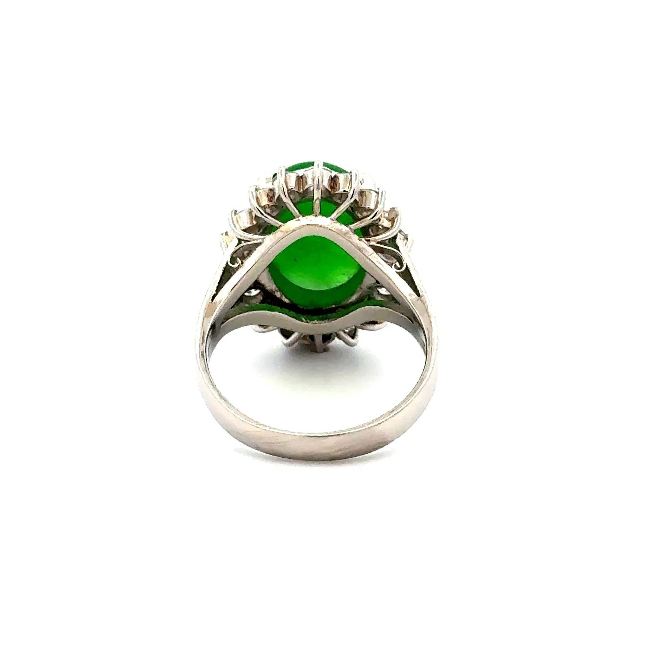 5.42 Carat Oval A Jade GIA and RBC Diamond Platinum Ring In Excellent Condition For Sale In Montreal, QC