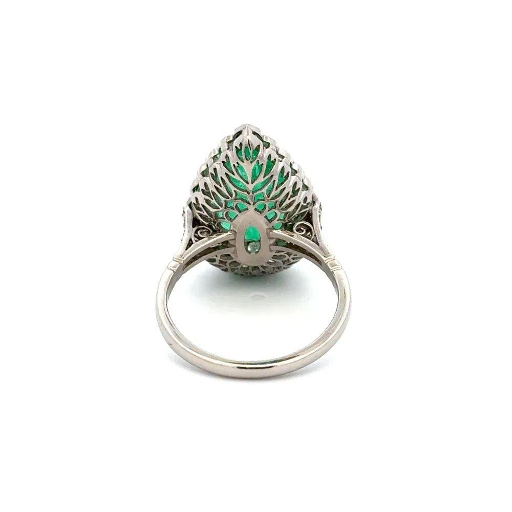 5.42 Carat Pear Emerald and Diamond Platinum Vintage Statement Cocktail Ring In Excellent Condition For Sale In Montreal, QC