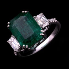 5.42 Carat Zambian Emerald 0.99 Carat SI/H Diamond Cocktail Ring 18k White Gold