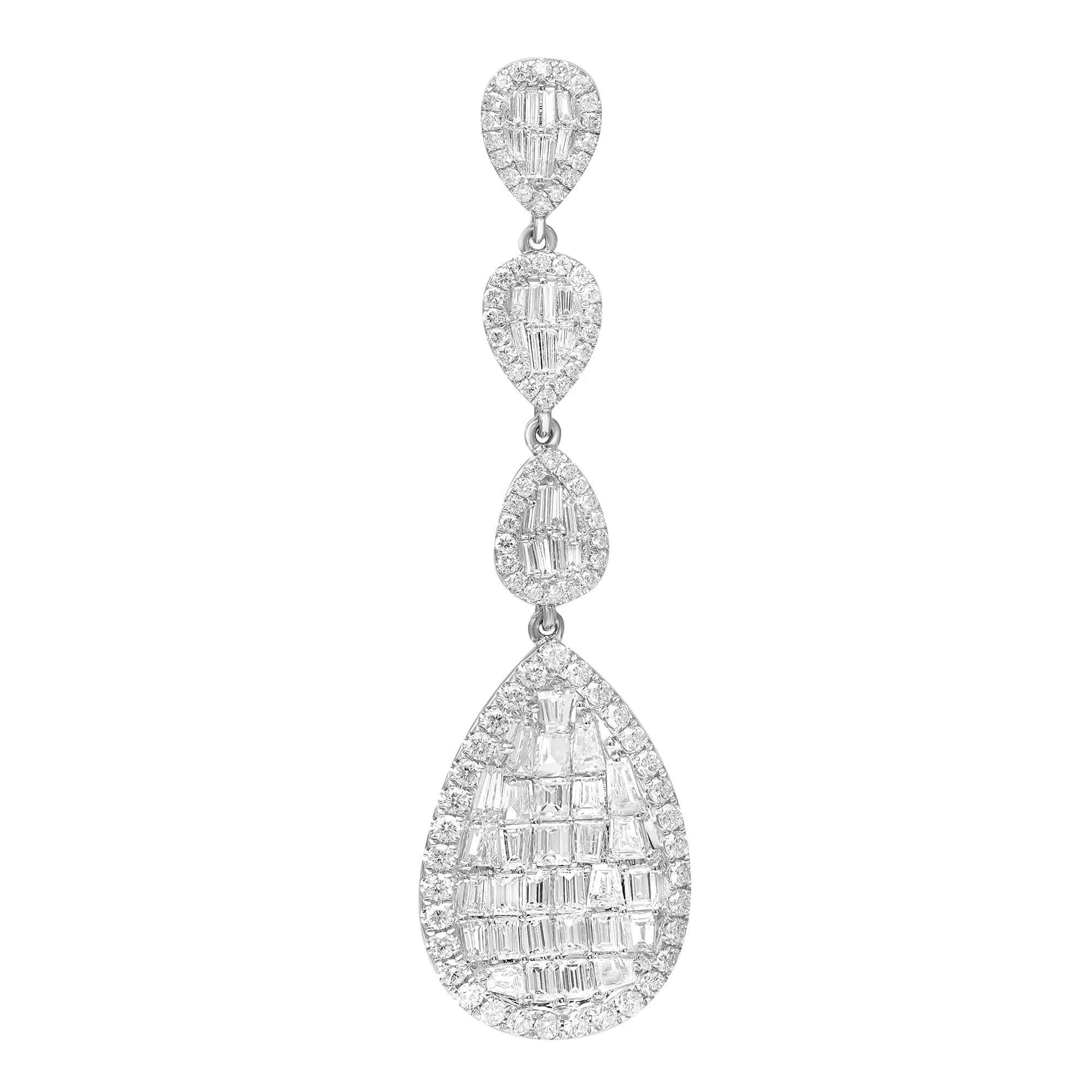 Taille baguette 5.42cttw Baguette Cut & Round Cut Diamond Drop Earrings 18k White Gold en vente