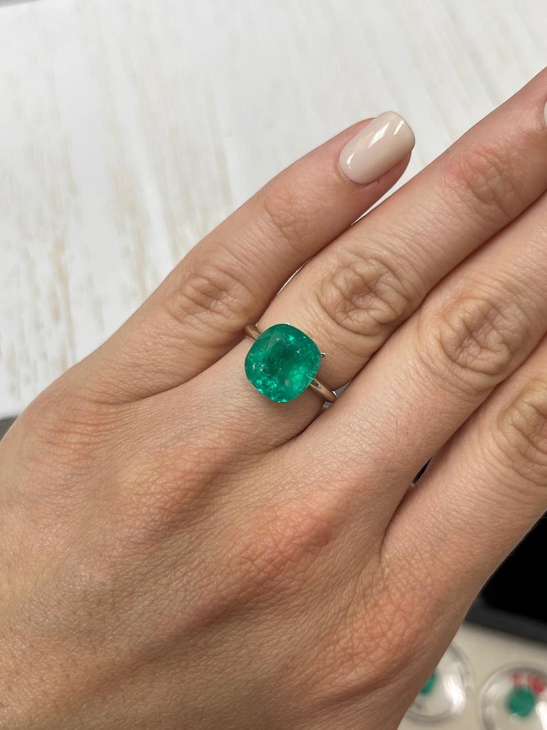De las mujeres Esmeralda colombiana verde mediana de 5,43 quilates - Talla cojín - Piedra de nacimiento de mayo auténtica en venta