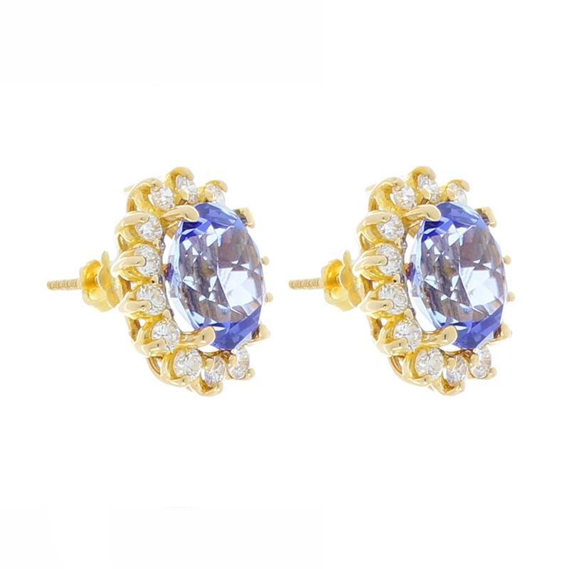 Contemporary 5.43 Carat Total Oval Tanzanite and Diamond White Gold Earrings