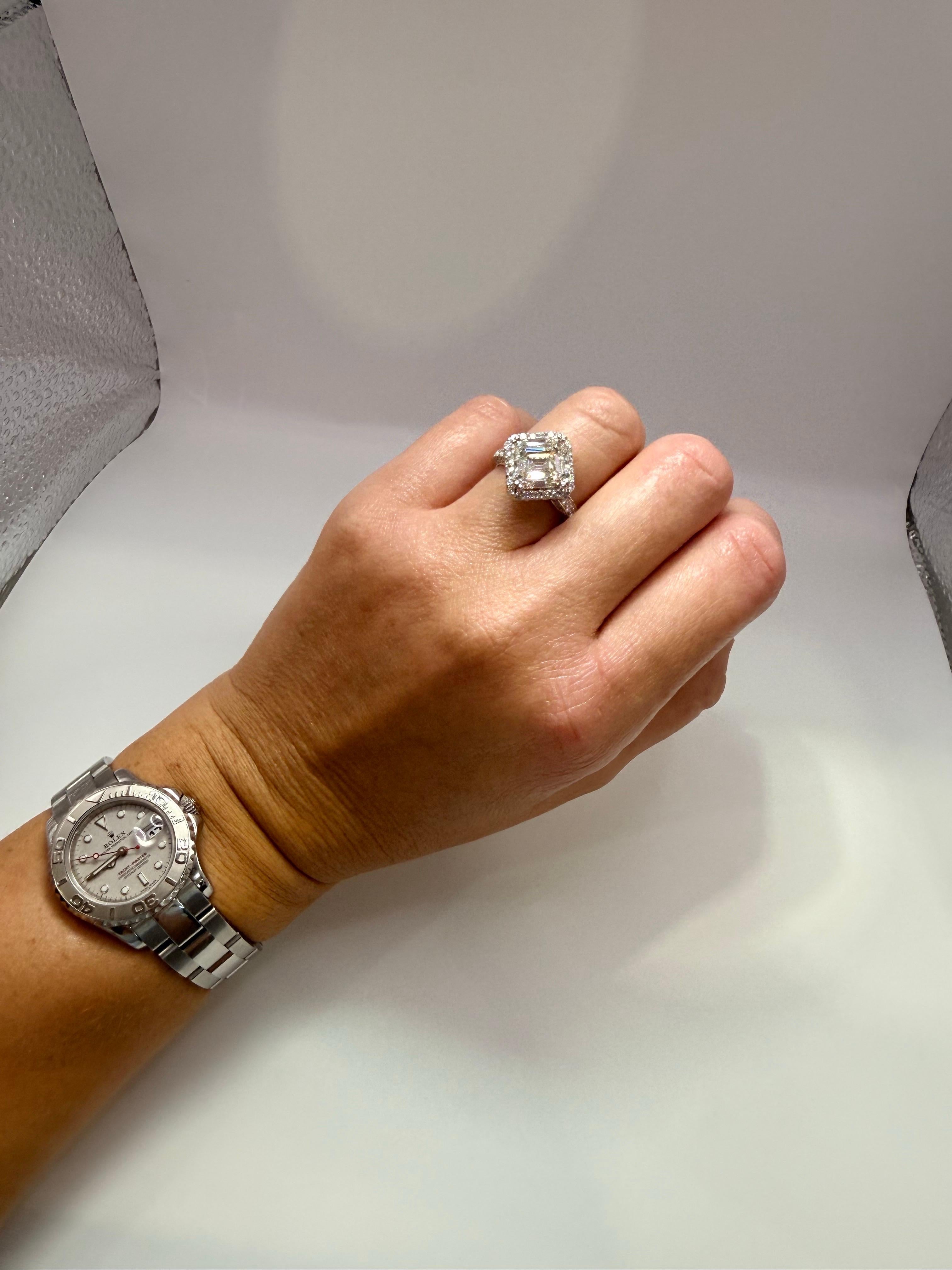 5,43 Karat Asscher Cut Diamant Verlobungsring 18KT im Angebot 1