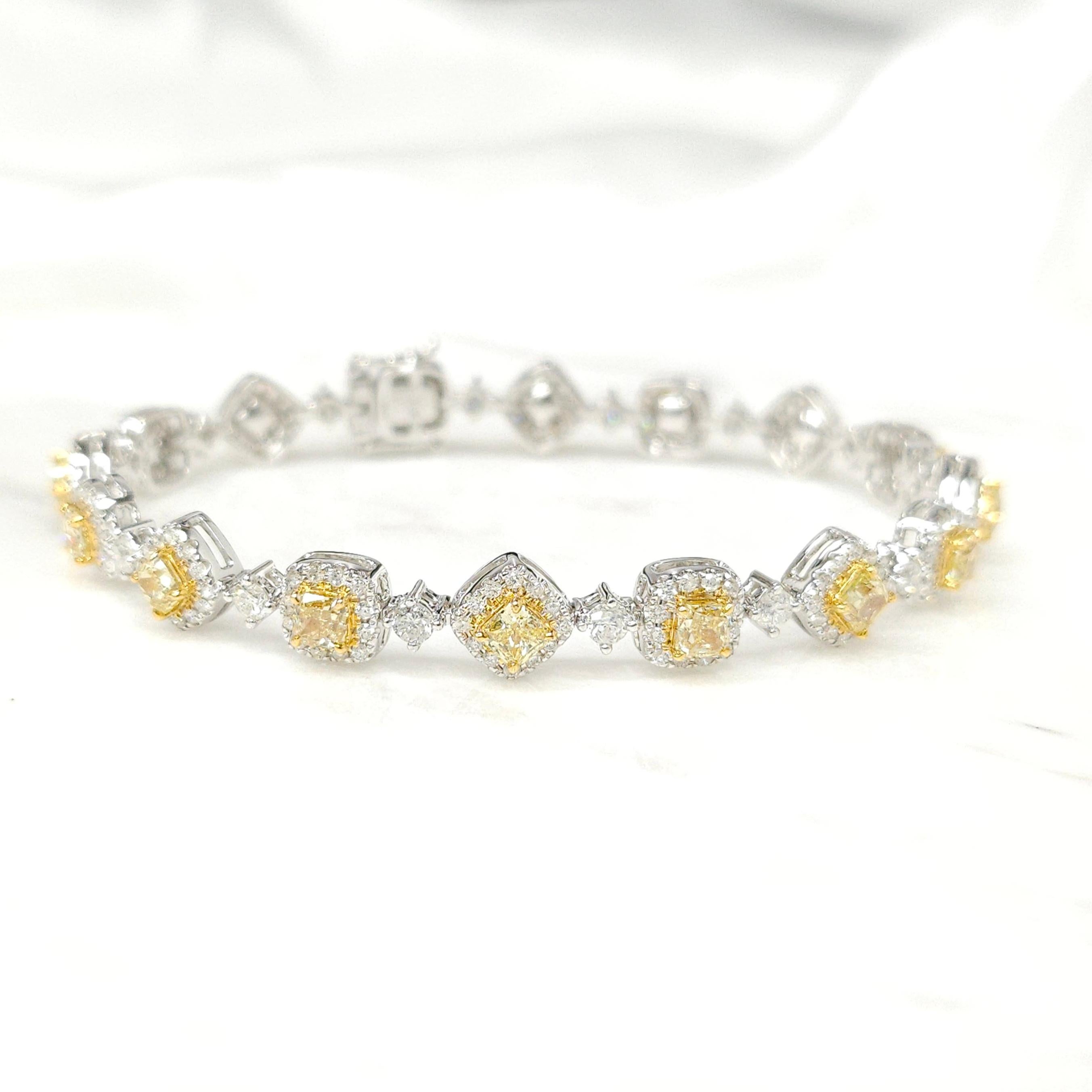 5.44 Carat Cushion Cut Fancy Yellow & White Natural Diamond Bracelet in 18K Gold In New Condition For Sale In KOWLOON, HK
