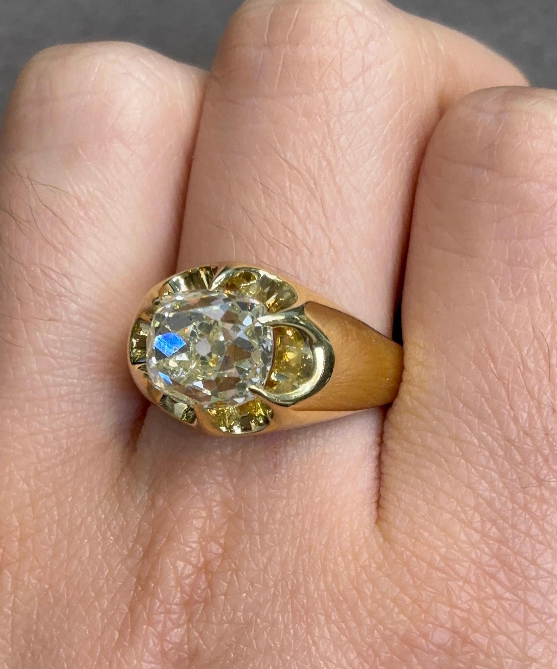 5.44 Carat Old Mine Cut Diamond Ring In Excellent Condition For Sale In New York, NY