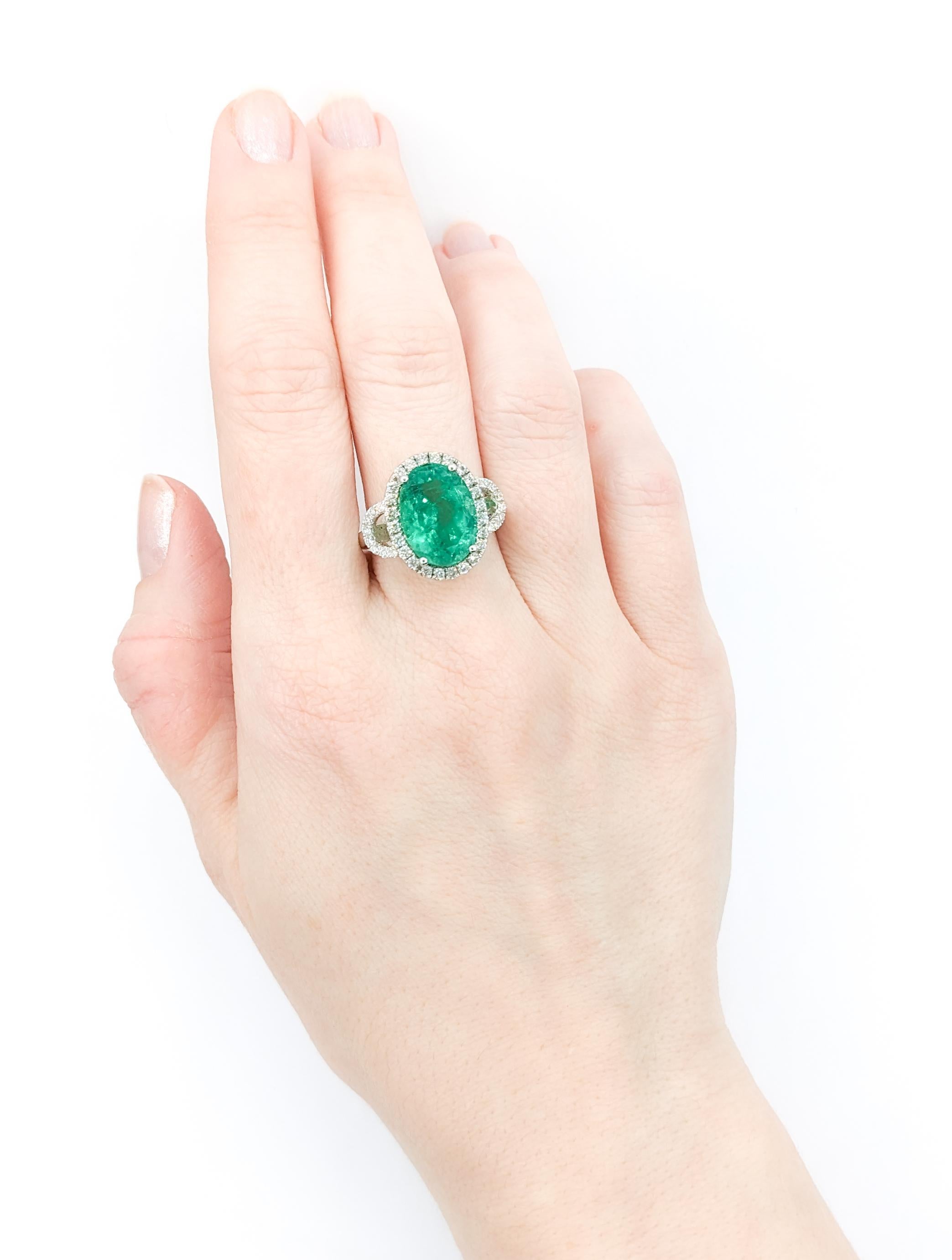 Contemporary 5.44ct Emerald & .59ctw Diamonds Ring In White Gold For Sale