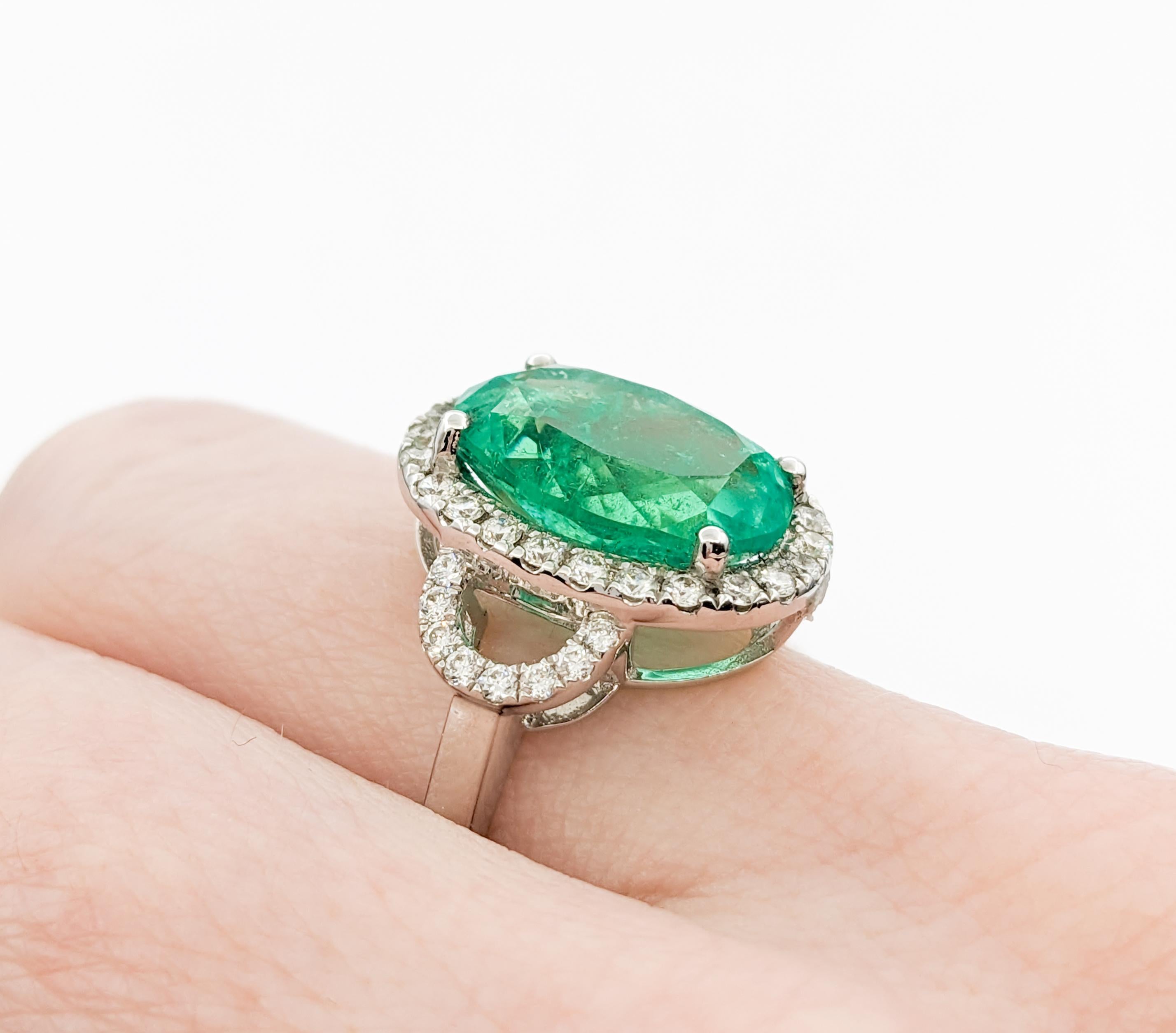 5.44ct Emerald & .59ctw Diamonds Ring In White Gold In Excellent Condition For Sale In Bloomington, MN