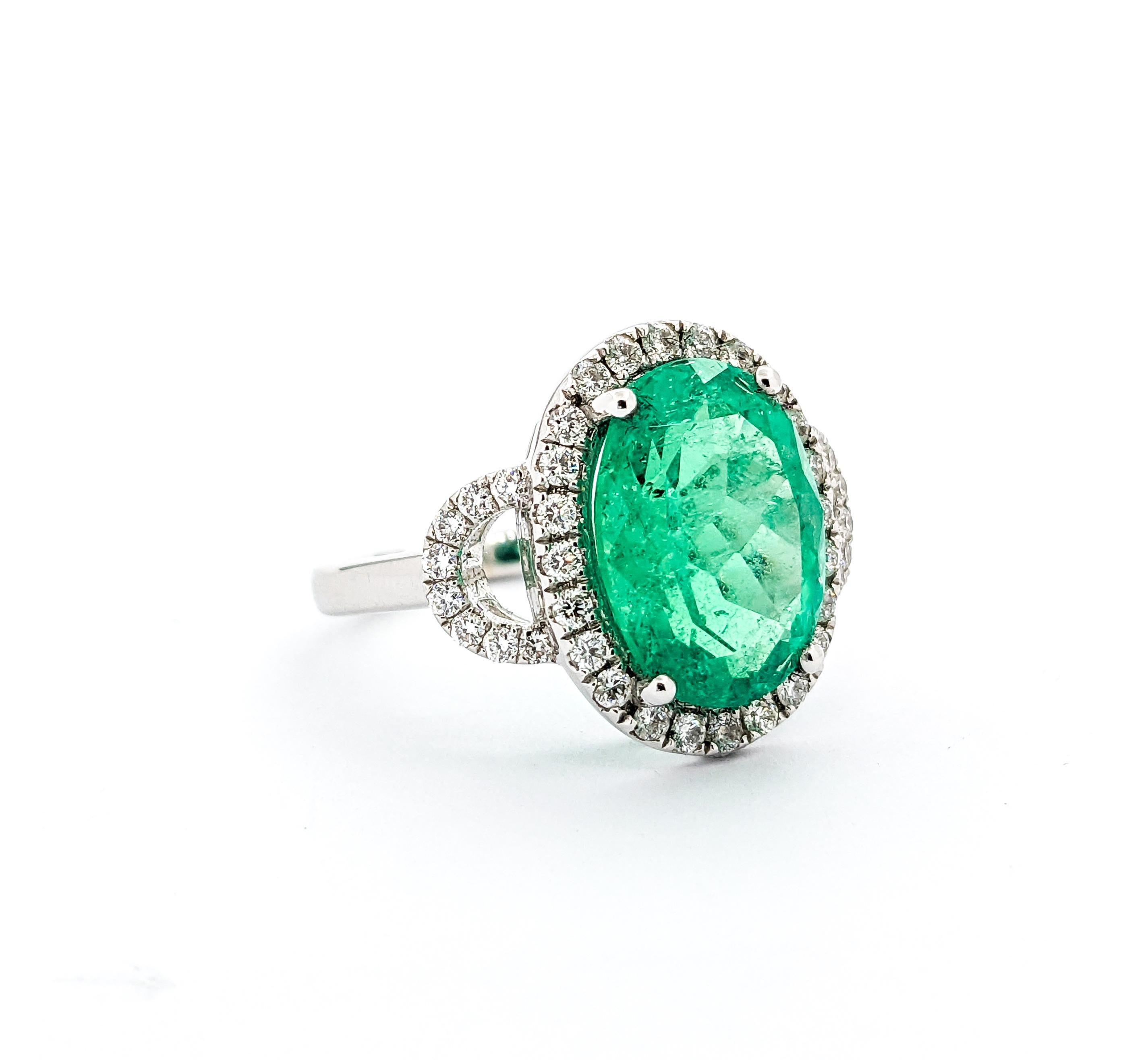 5.44ct Emerald & .59ctw Diamonds Ring In White Gold For Sale 1