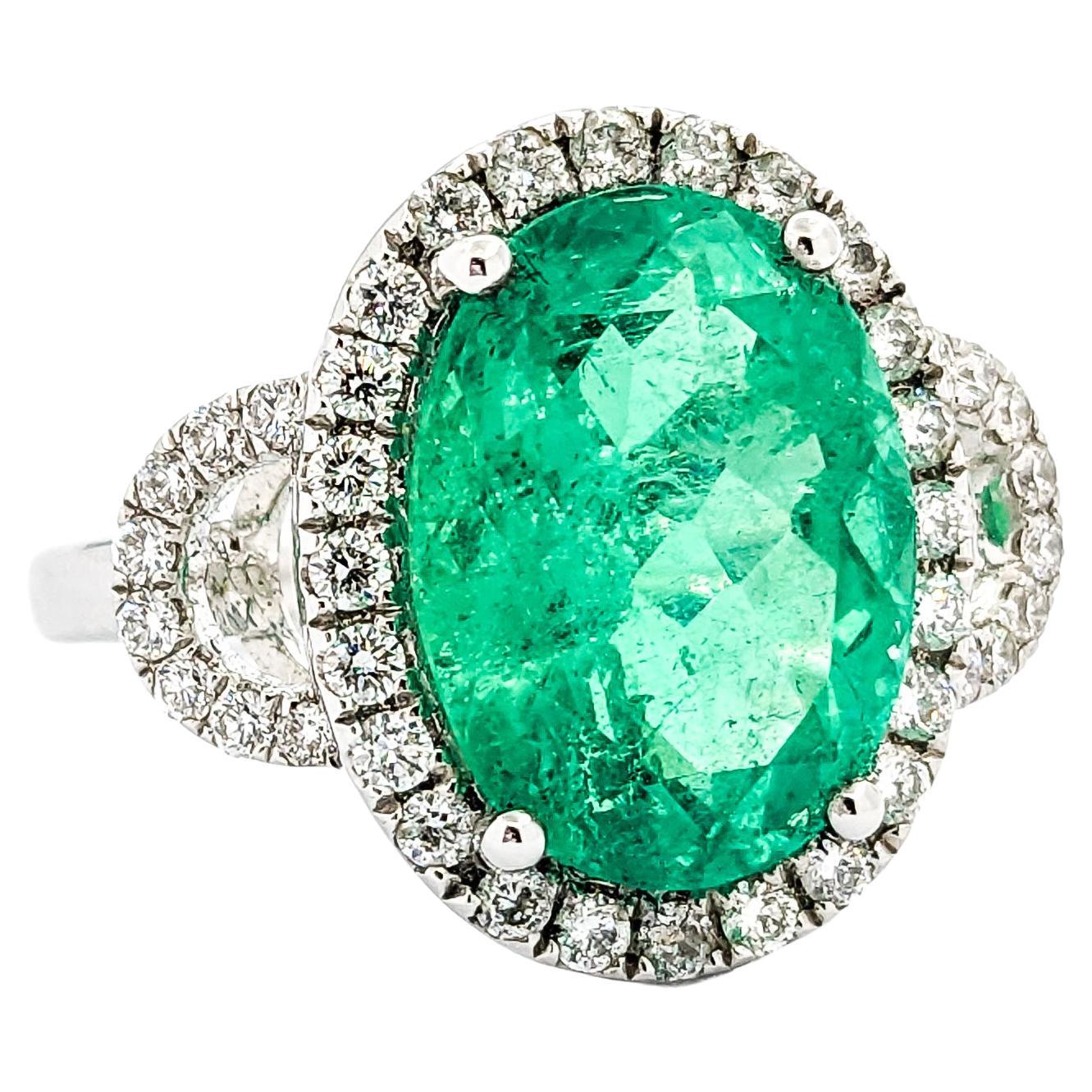 5.44ct Emerald & .59ctw Diamonds Ring In White Gold For Sale