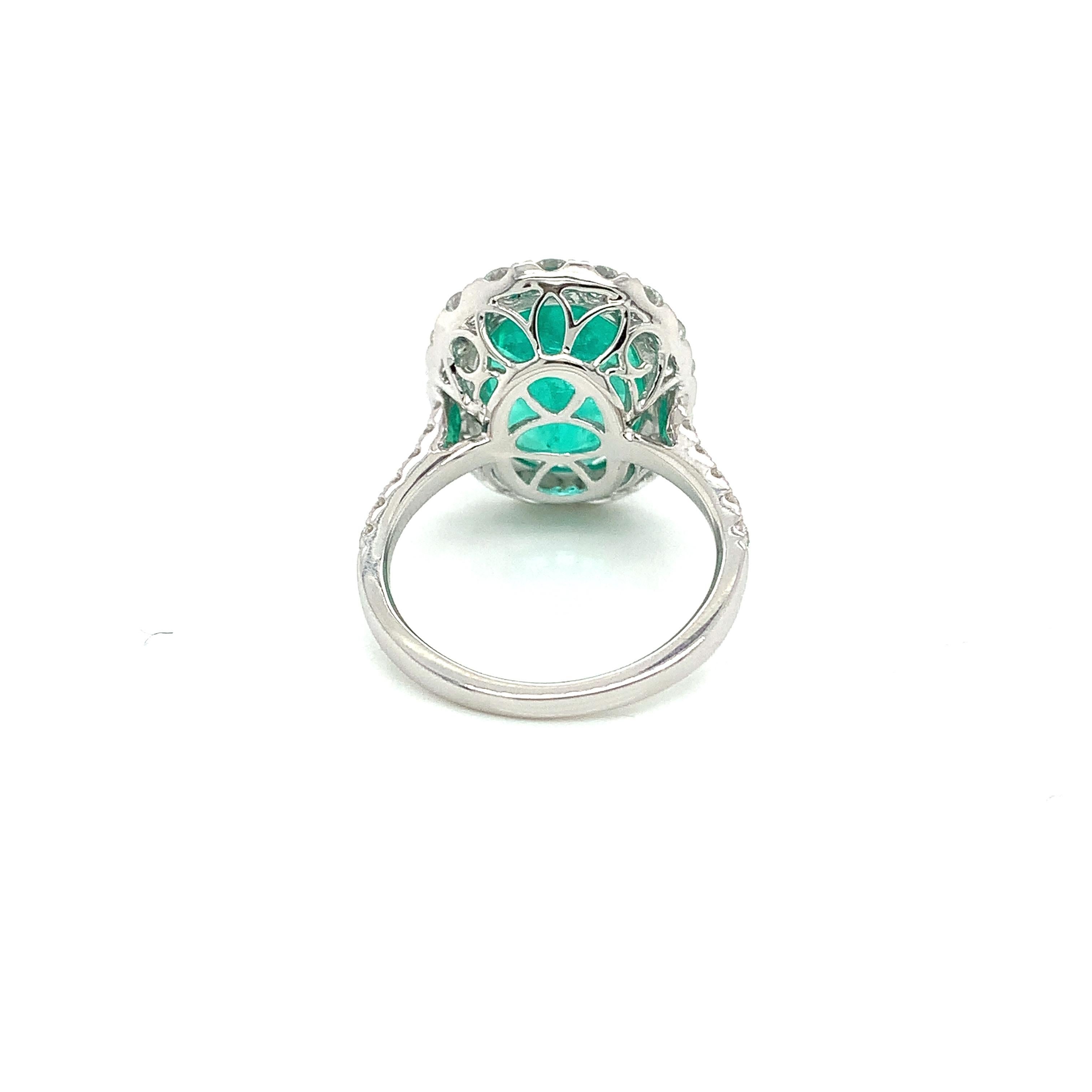 5.45 Carat Colombian Emerald & Diamond Ring in 18 Karat White Gold In New Condition In Great Neck, NY