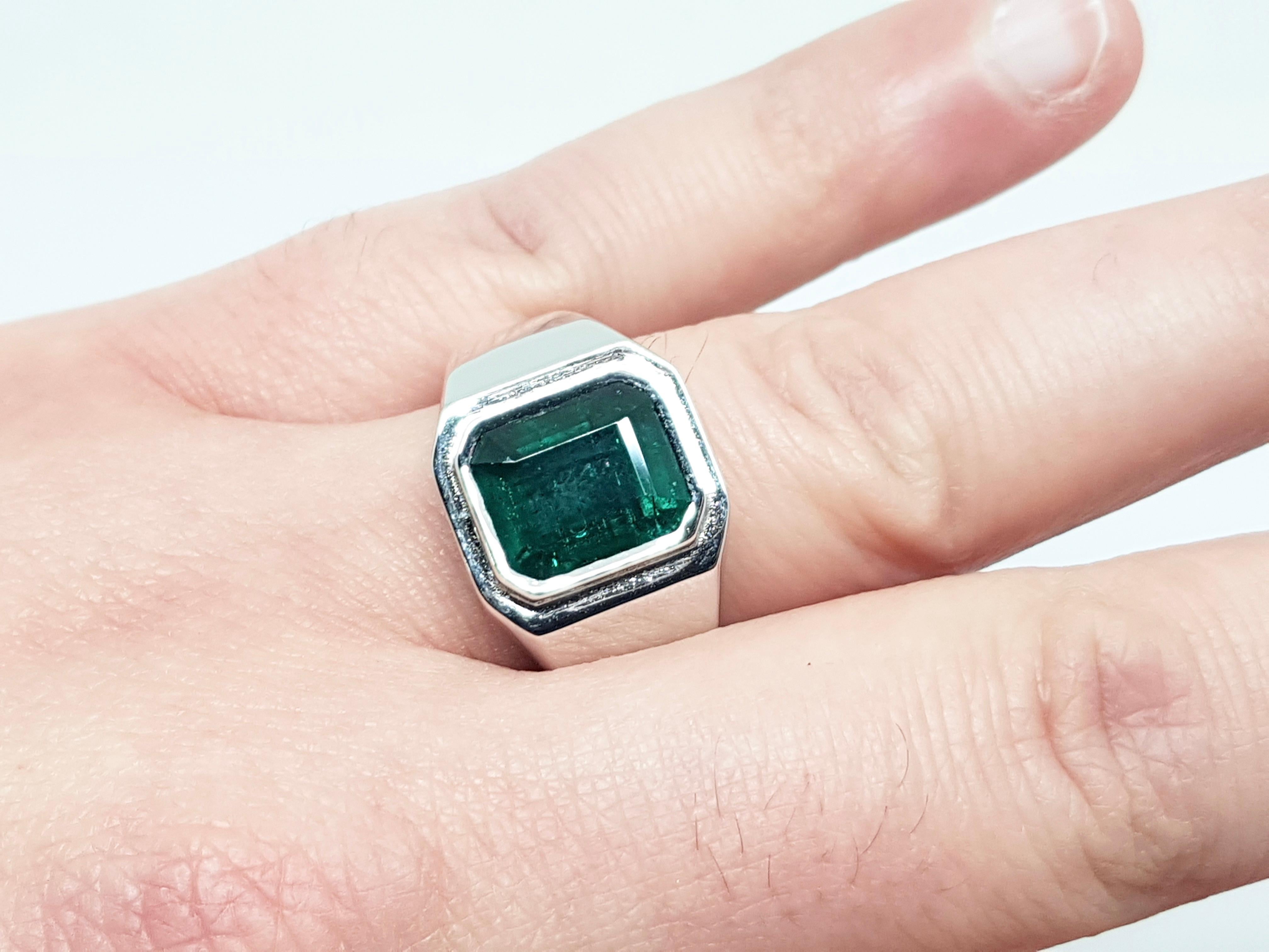 Emerald Cut 5.45 Carat IGI Certified White Gold Diamond Emerald Men's Ring