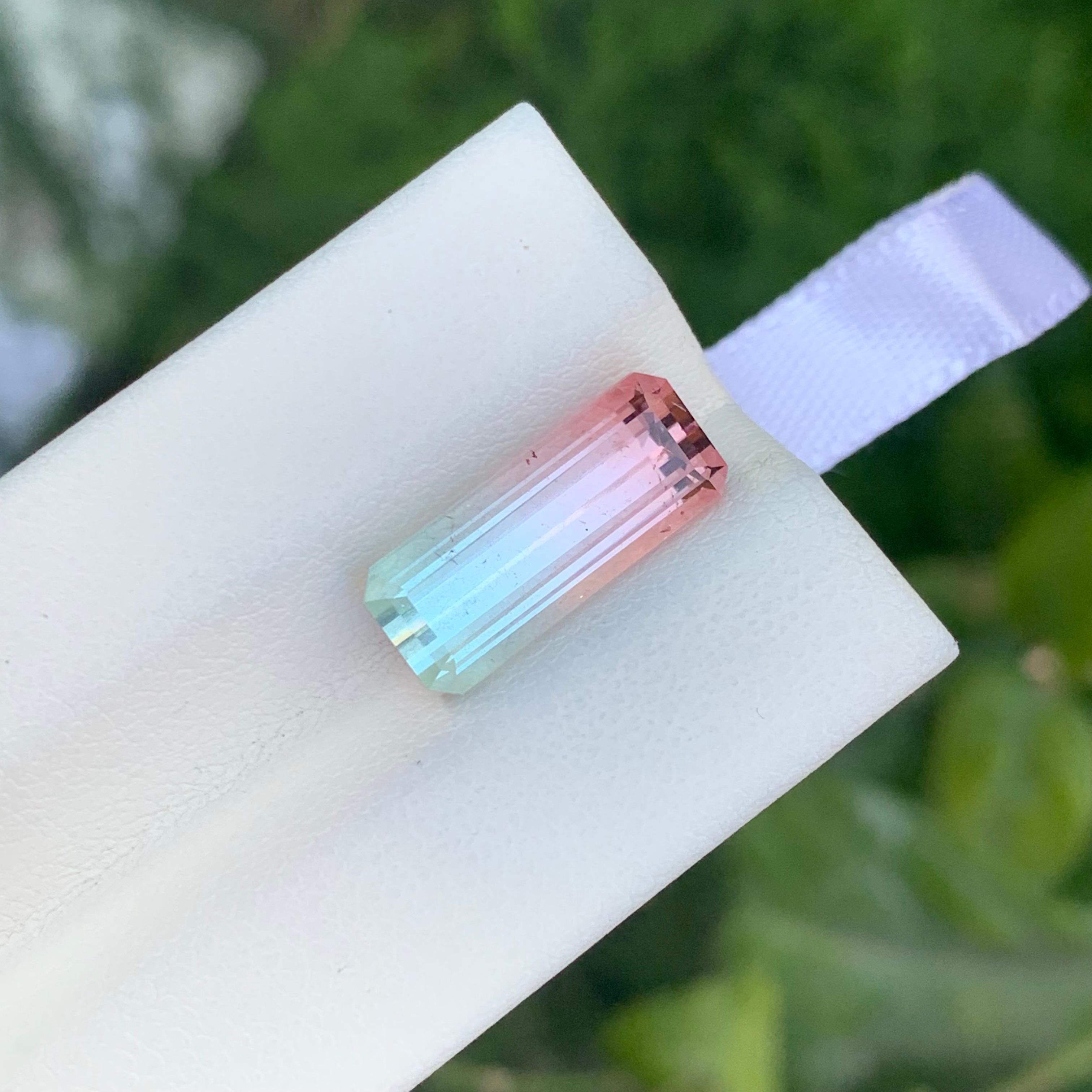 5.45 Carat Natural Loose Bi Colour Tourmaline Long Emerald Shape Gem In New Condition For Sale In Peshawar, PK