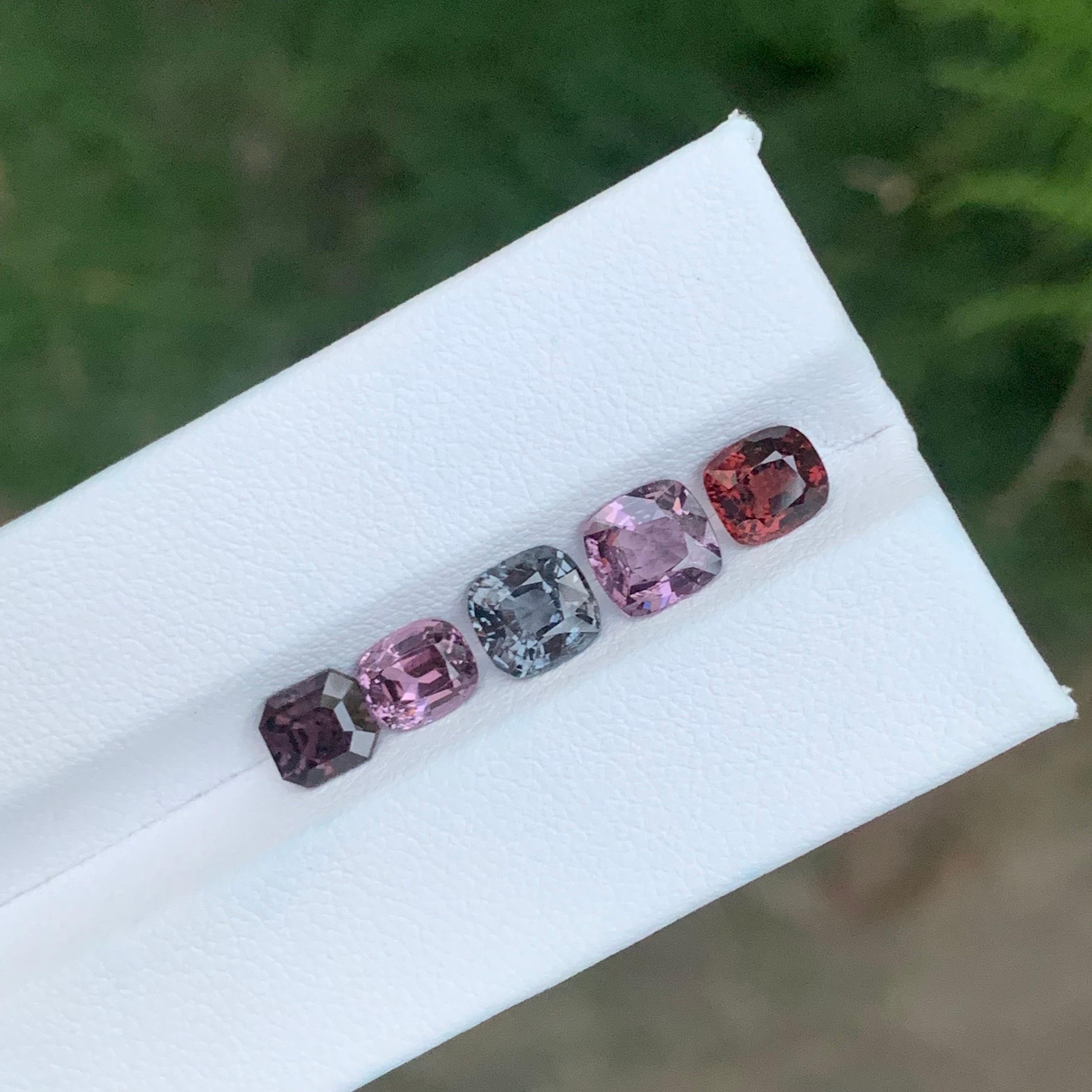 5.45 Karat natürliches loses Spinellgefäß für die Schmuckherstellung (Arts and Crafts) im Angebot