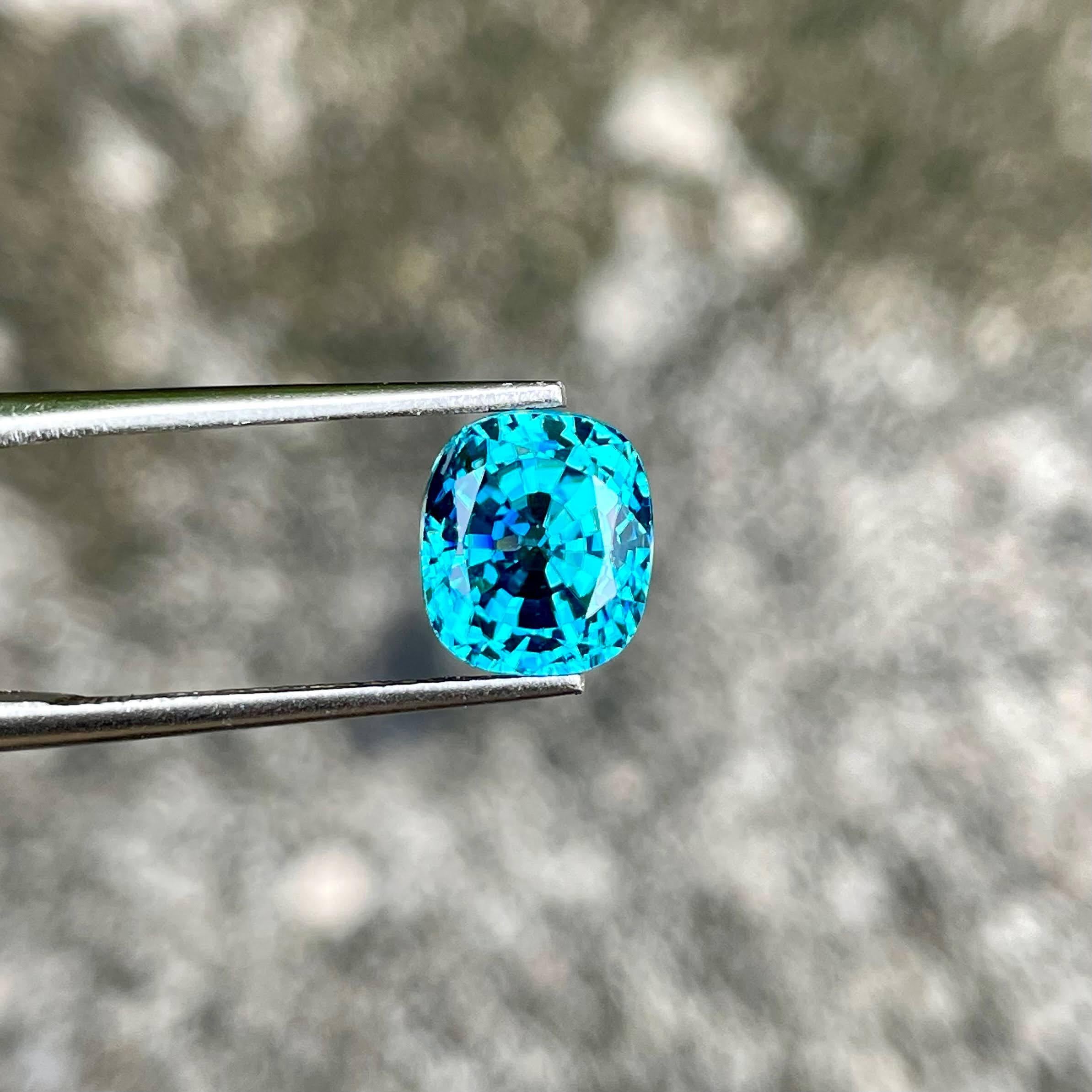 Women's or Men's 5.45 carats Blue Zircon Stone Cushion Cut Natural Cambodian Gemstone For Sale